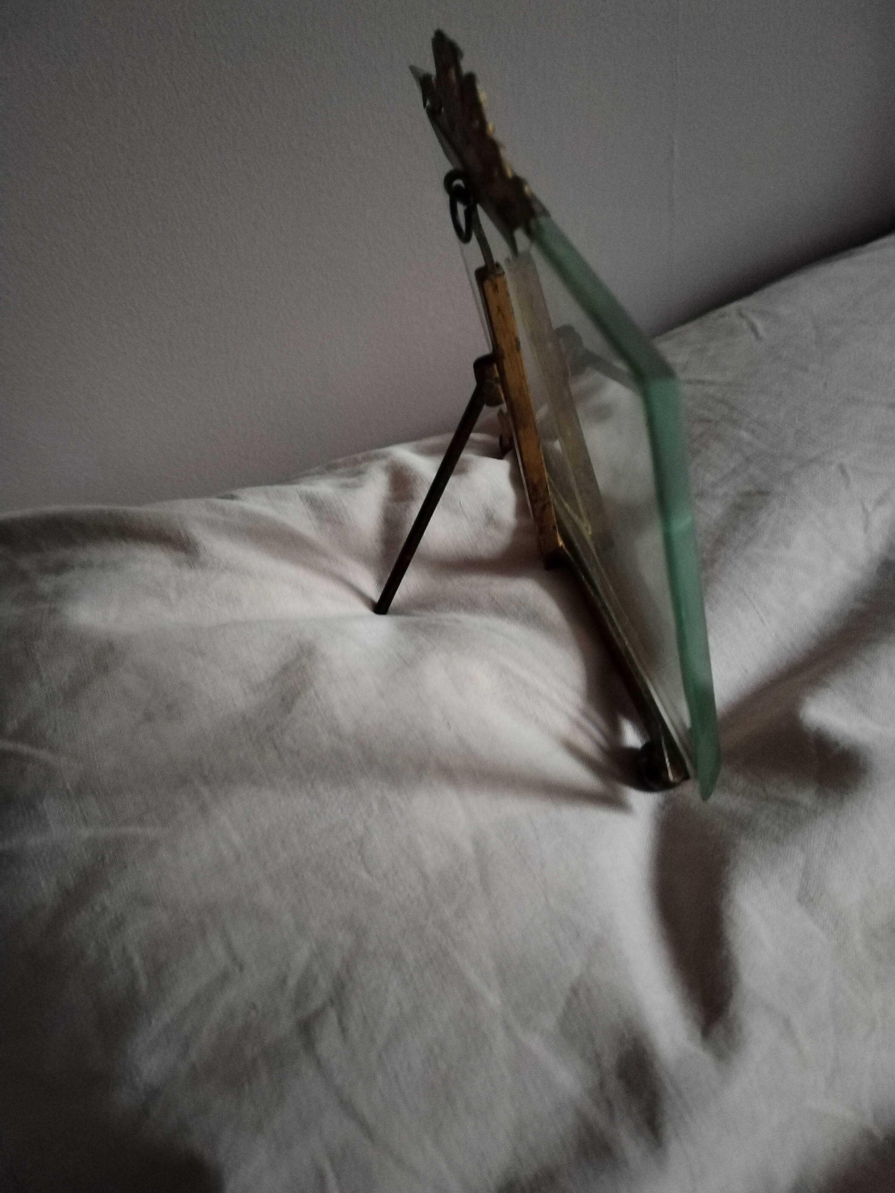 Old horizontal frame 19th century glass and brass