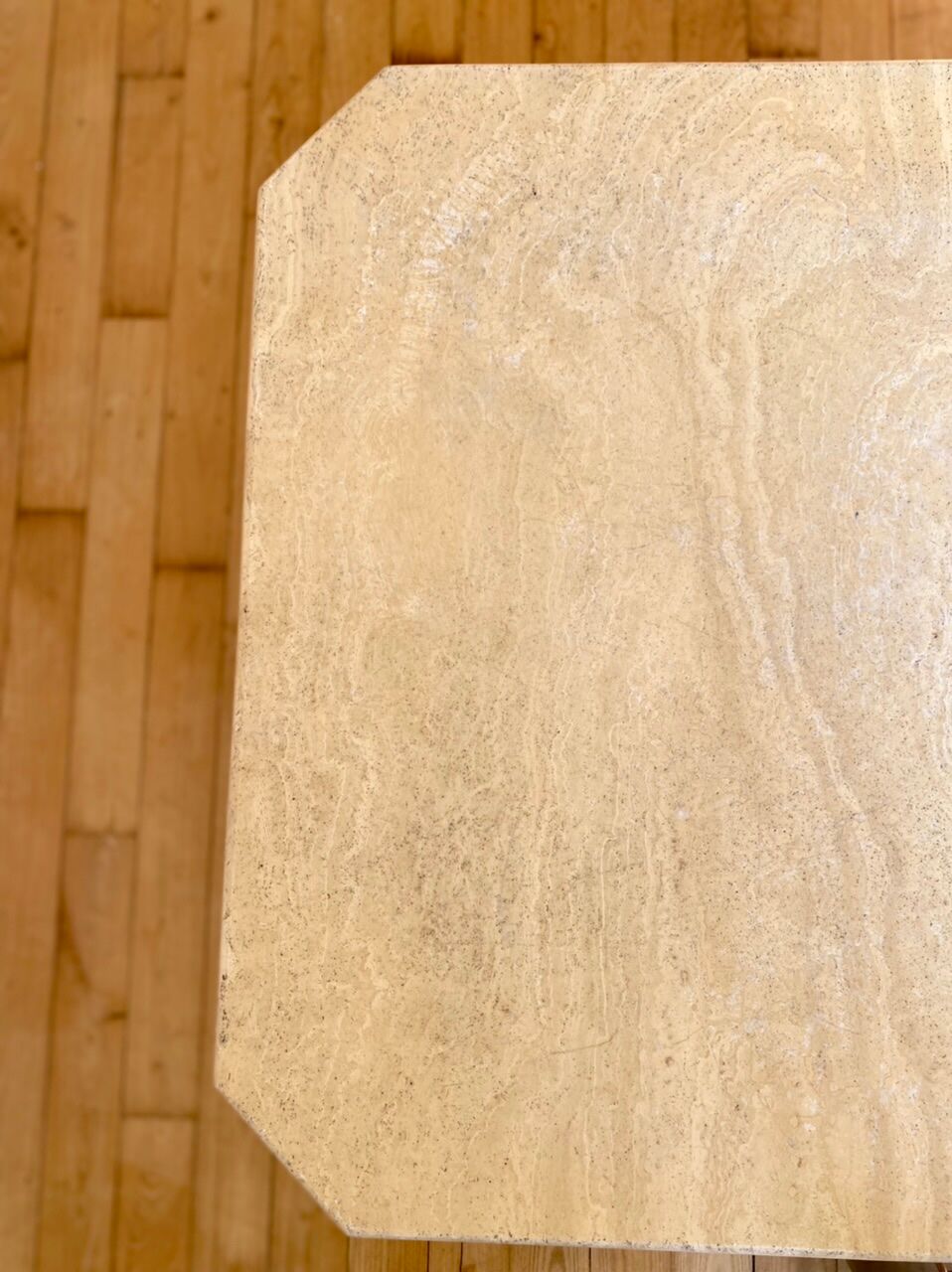 Table basse carrée en travertin 70cm x 70cm
