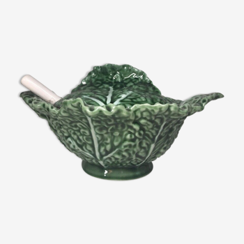 Soup tureen in slip in the shape of cabbage Portugal