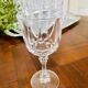 Service de 10 verres à pied en cristal ciselé