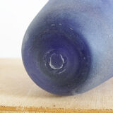 Vase en pâte de verre bleu foncé