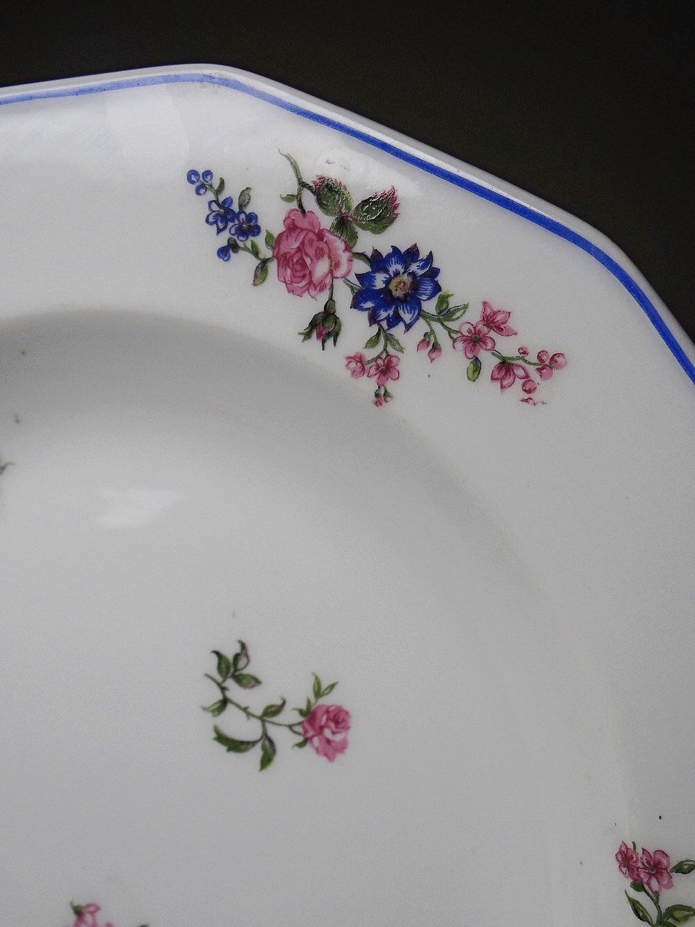 4 deep plates Bernardaud Limoges porcelain with floral decoration from the 1920s to 1950s.