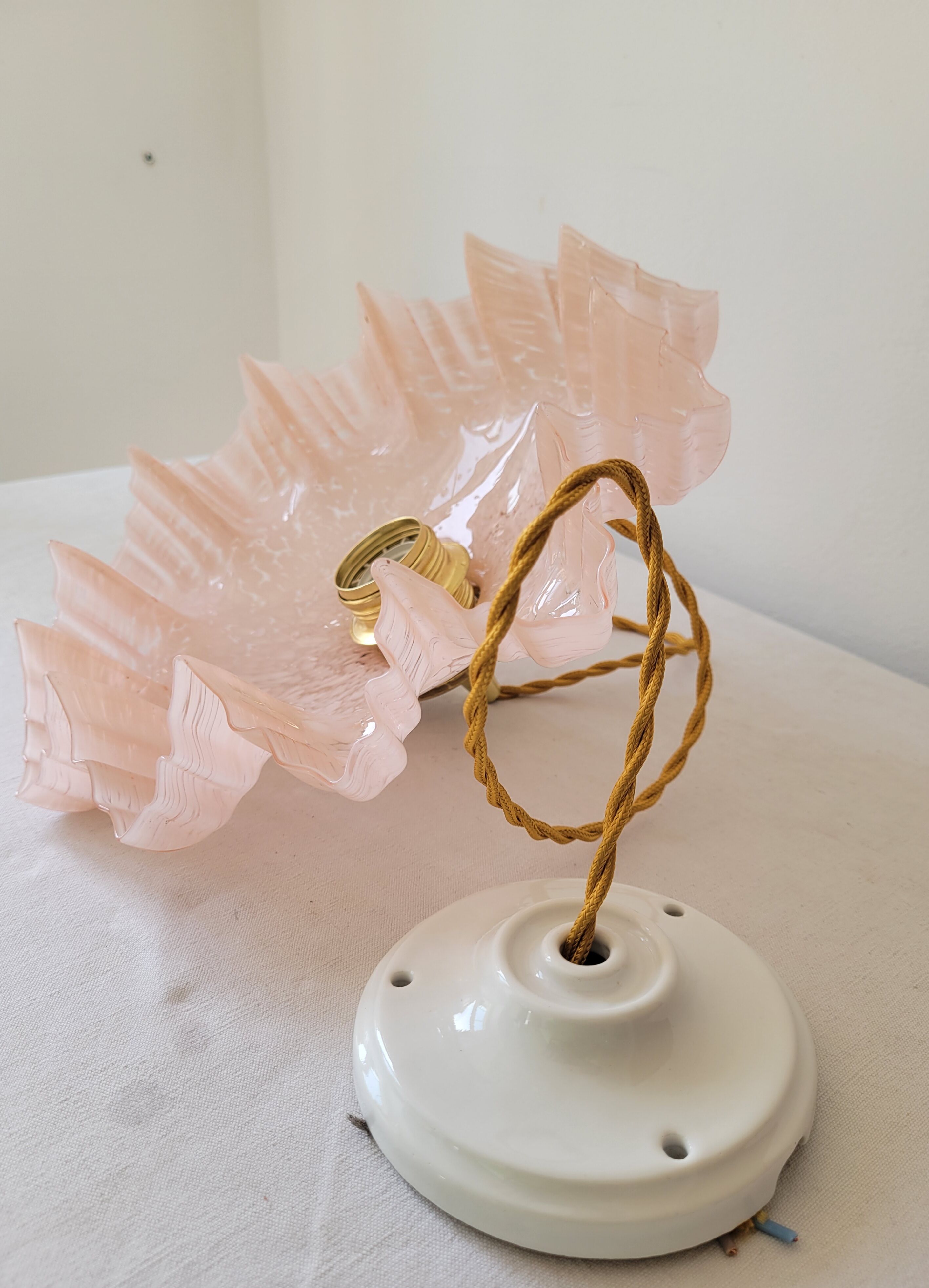 Suspension en verre de Clichy rose