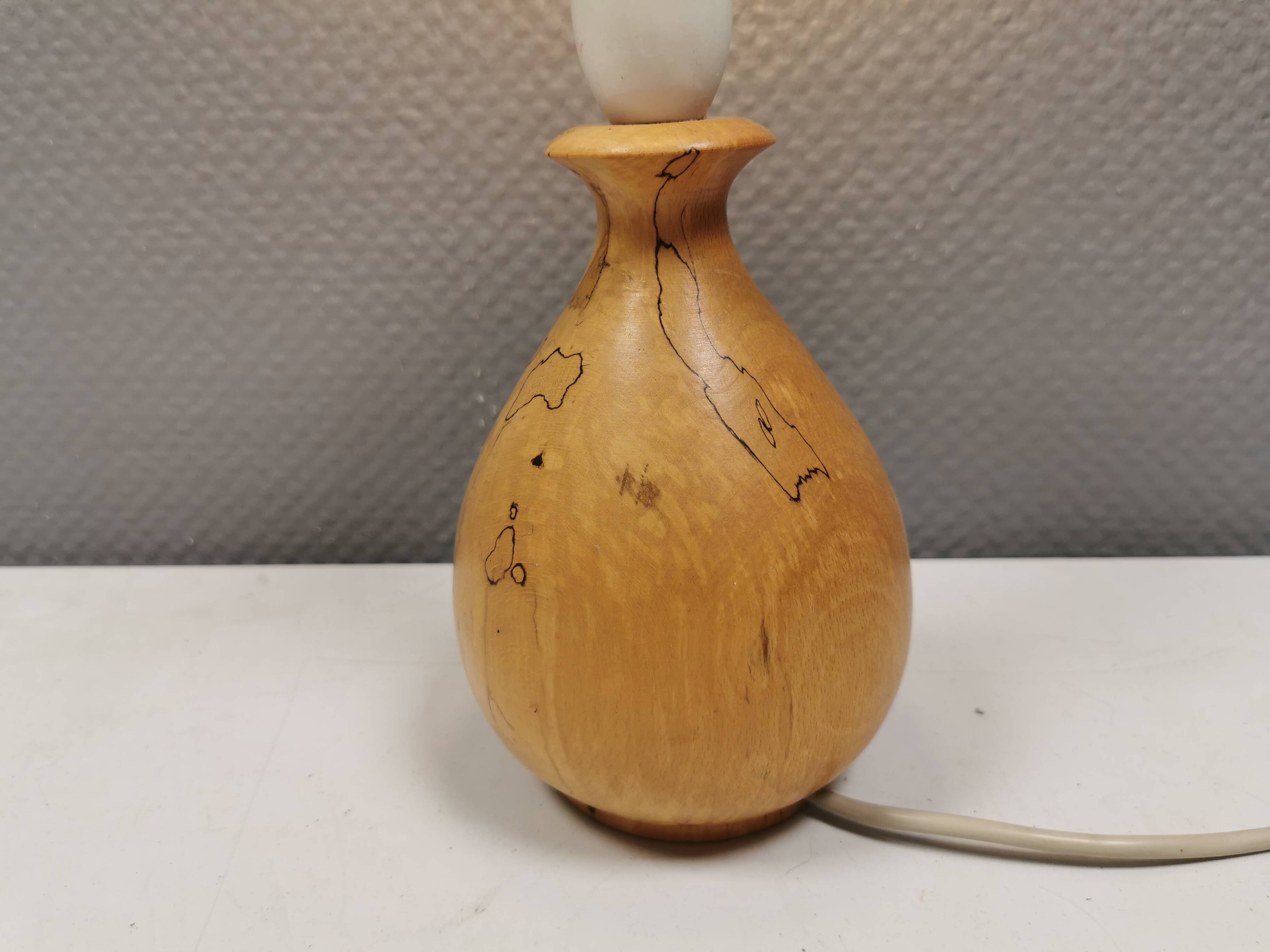 Danish lamp turned in pine wood with the most beautiful markings
