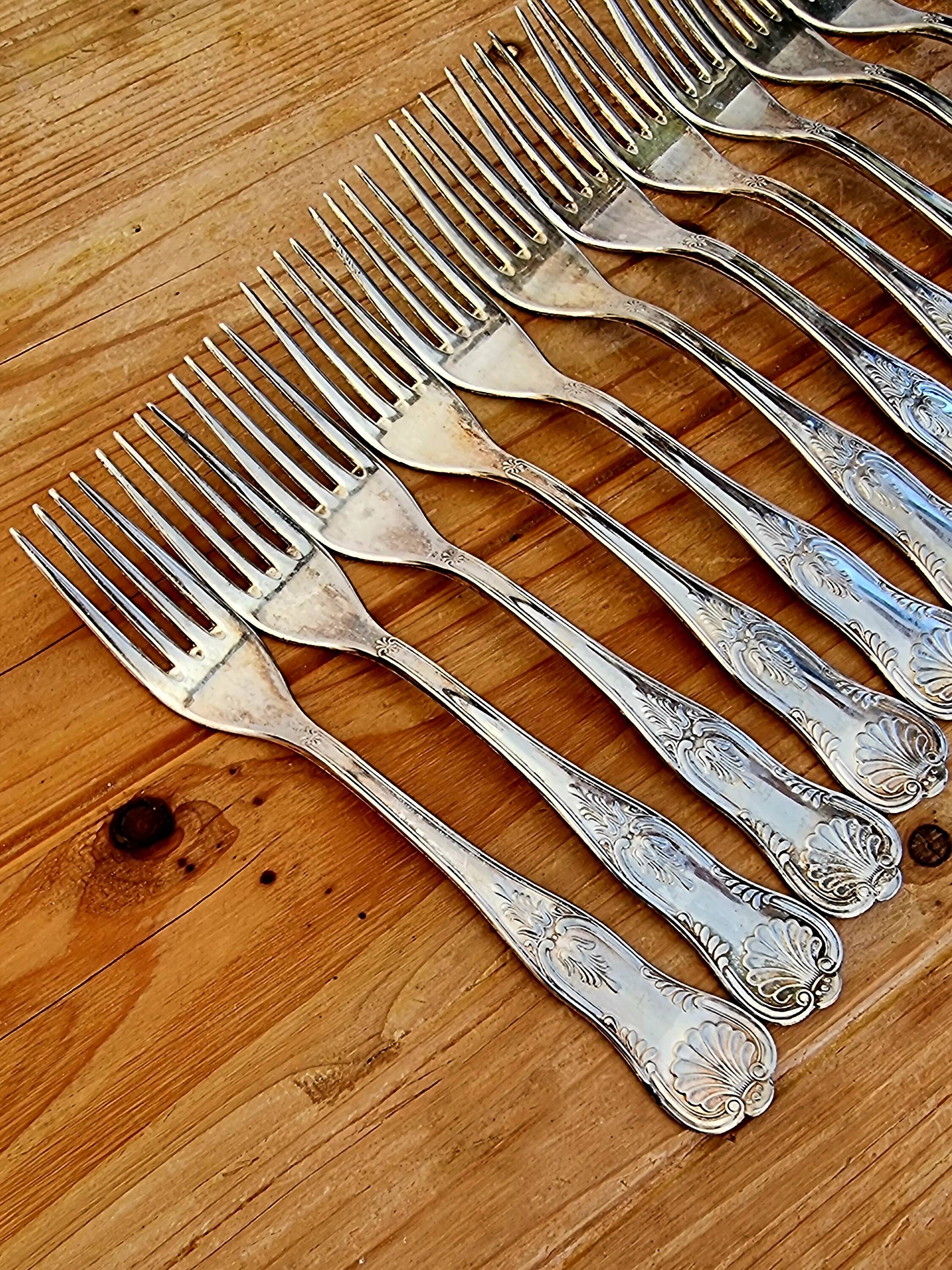 Set of 12 vintage rockery style forks