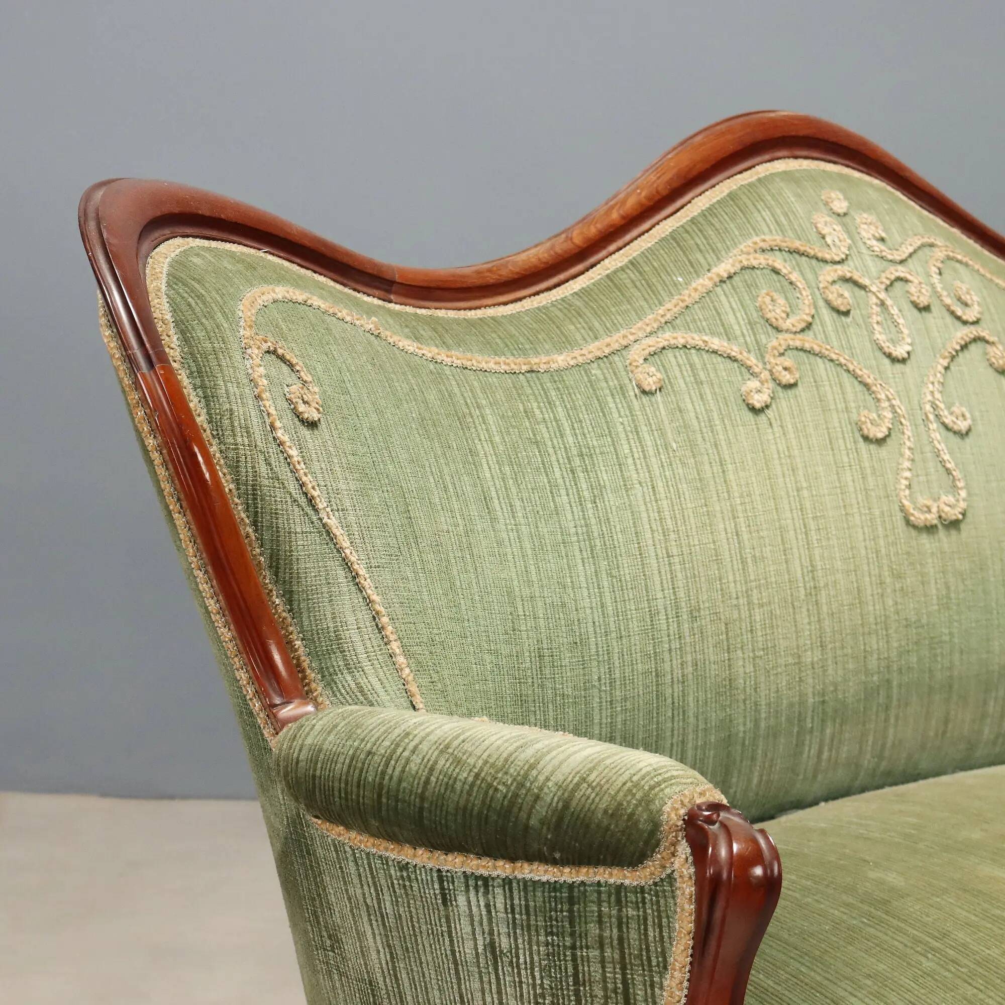 Antique Louis-Philippe canapé in mahogany and velvet, Italy, 19th century