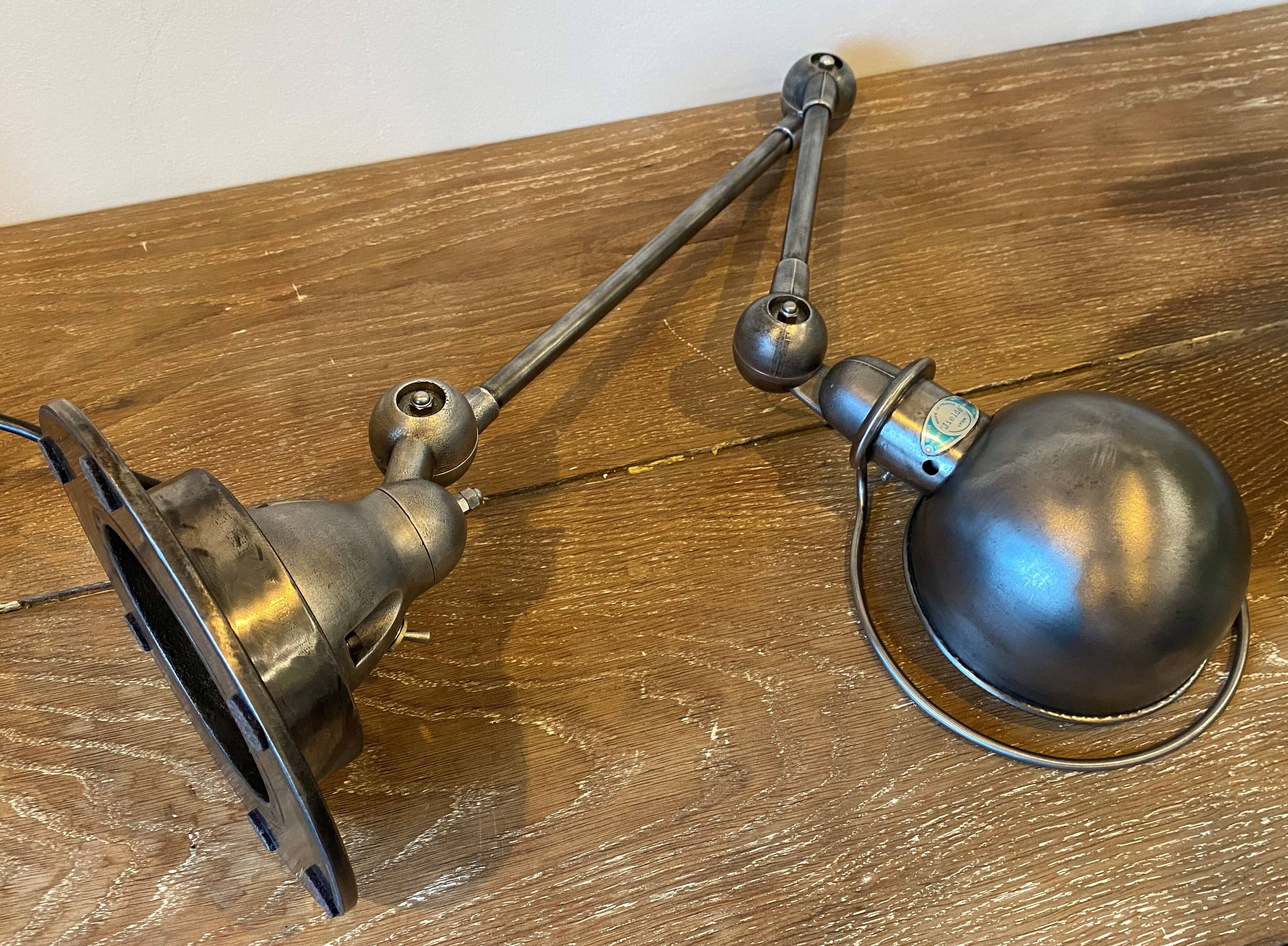 Jieldé lamp with 2 arms, 40+25cm industrial graphite, Jean Louis Domecq 1950.
