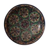 Very large Moroccan dish in enamelled earthenware. Late 19th century, early 20th century.
