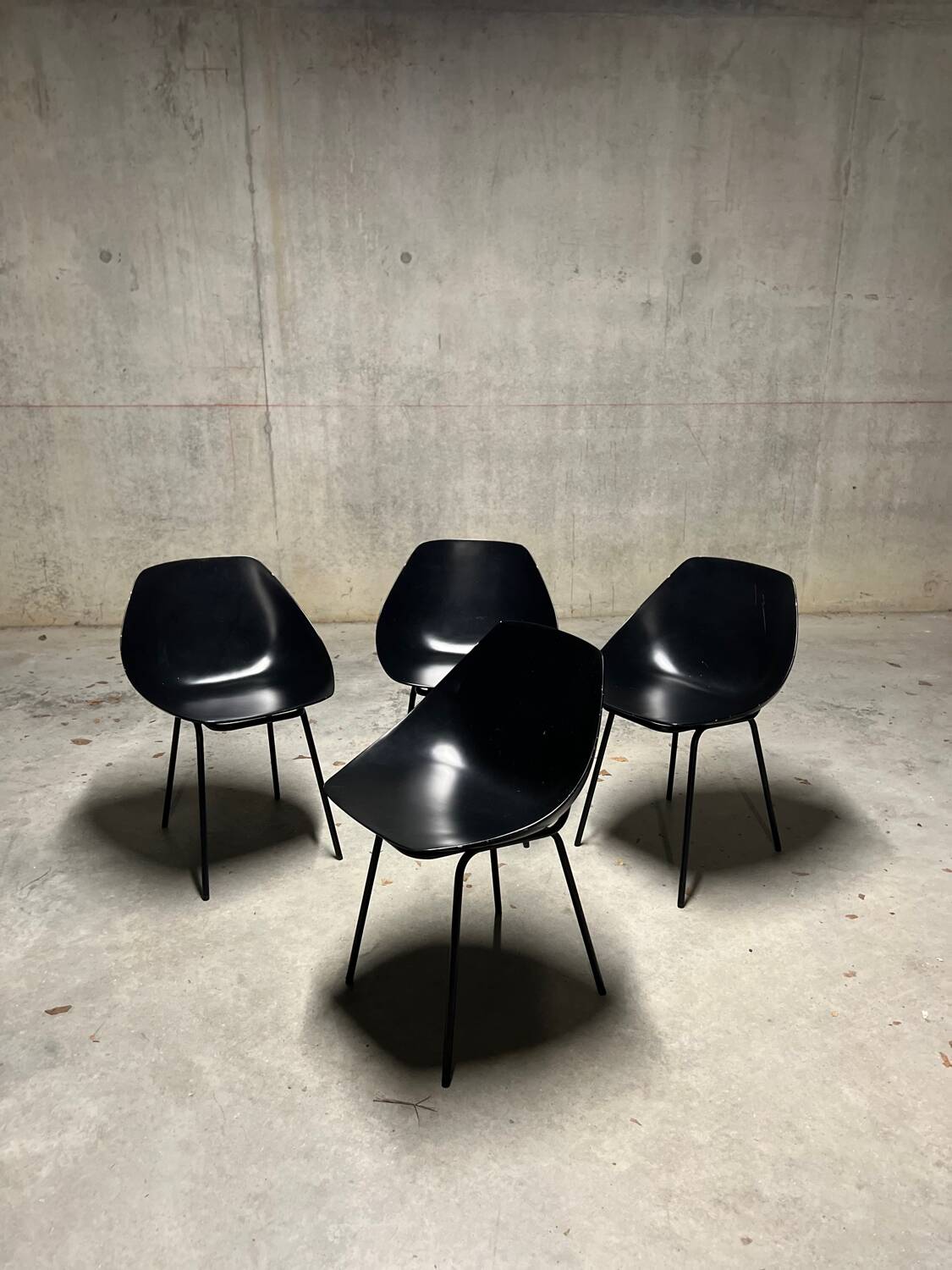 Set of 4 Pierre Guariche Coquillage chairs