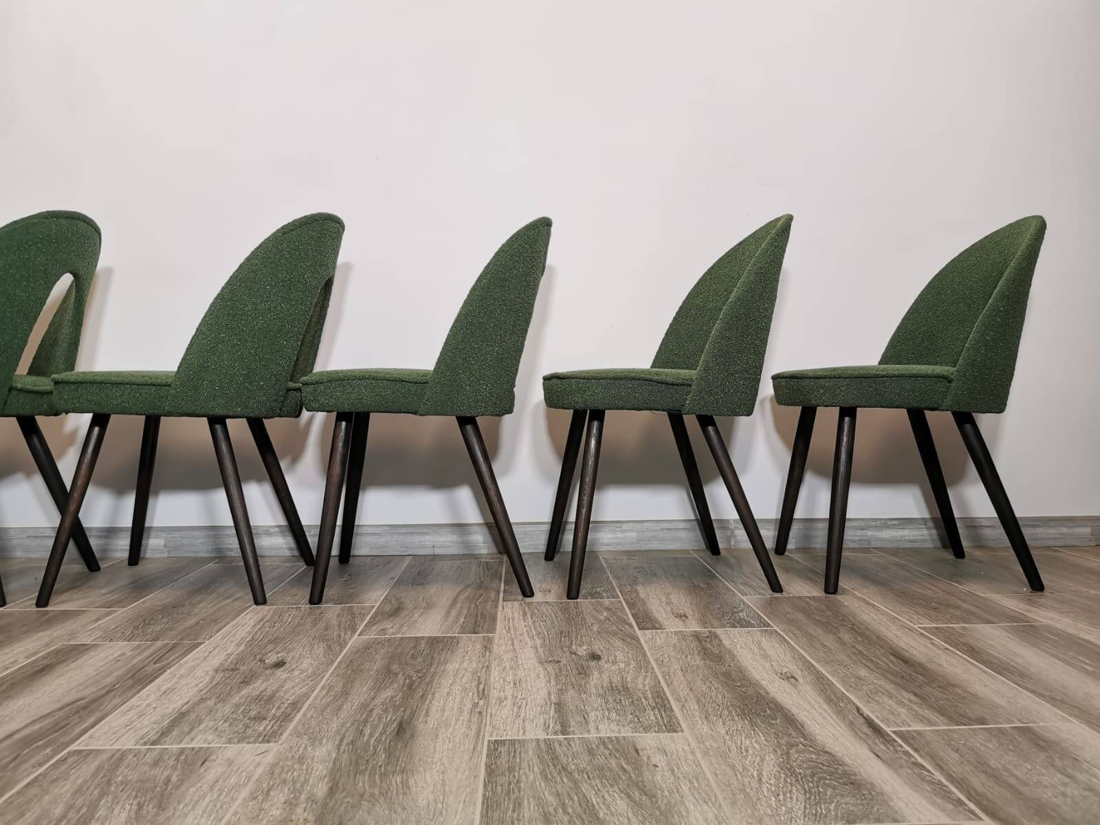 Chaises de salle à manger par Antonin Suman, 1960s, Set de 8