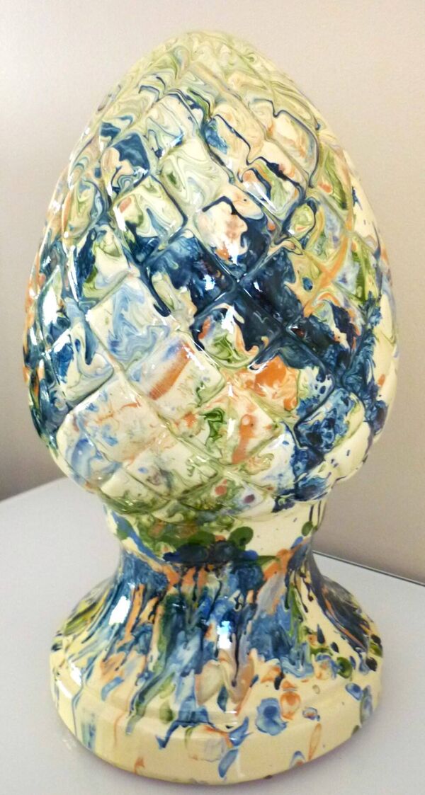 Pomme de pin, céramique, terre cuite émaillée, couleurs mêlées, vives,32cm