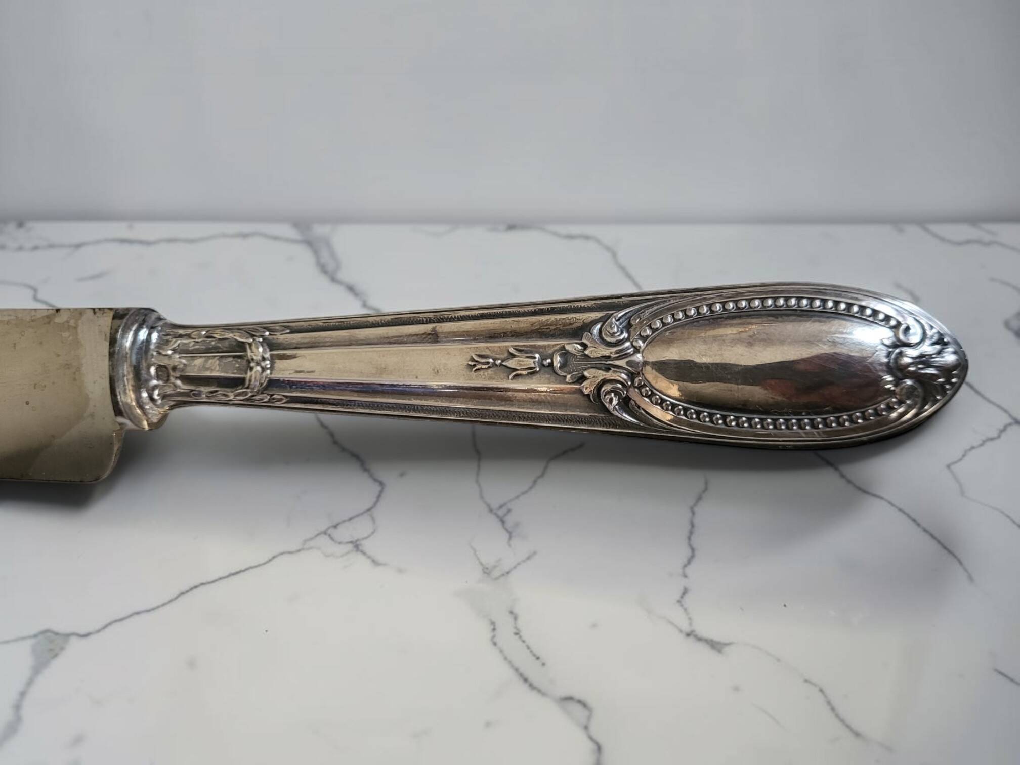 Silver serving cutlery