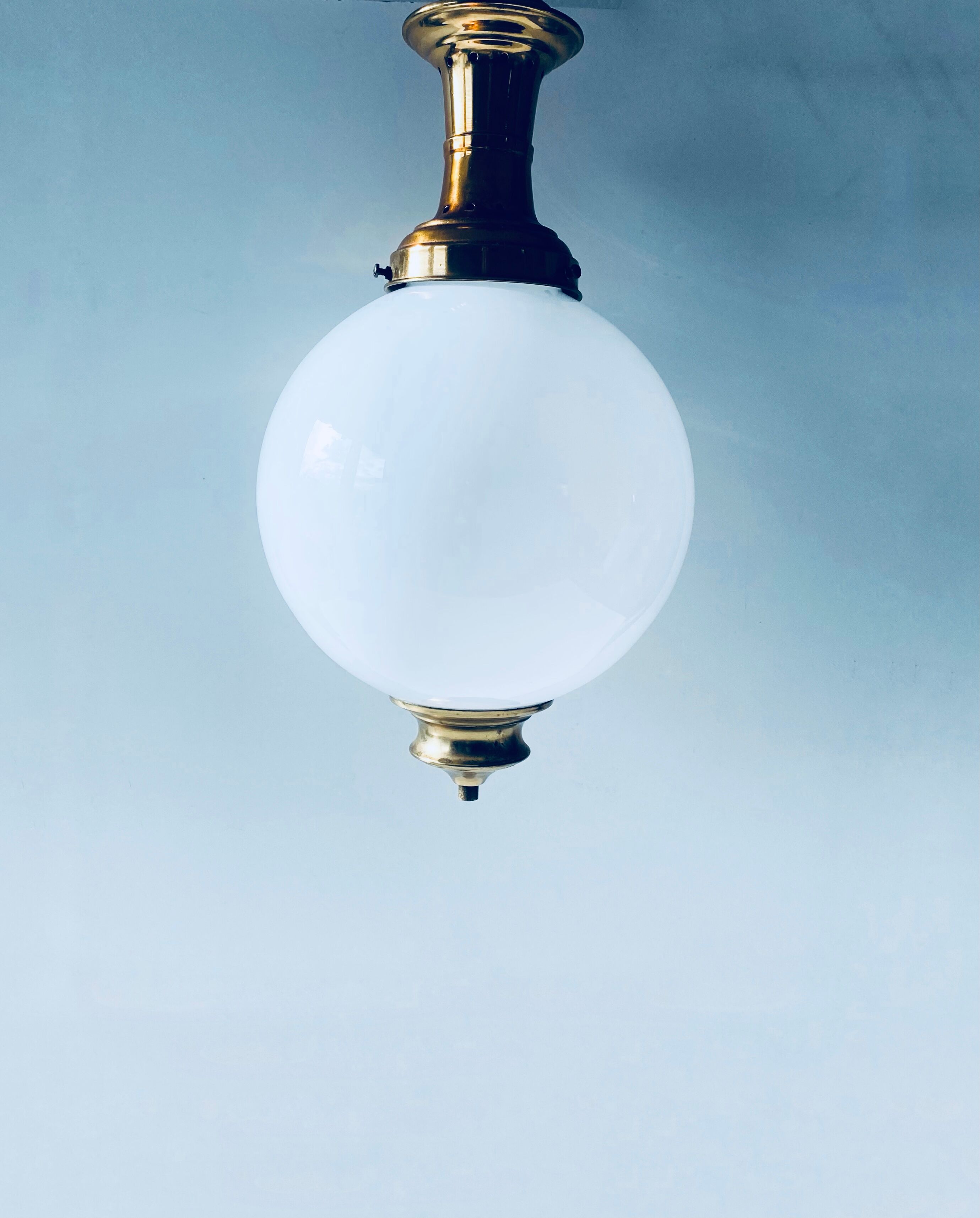 Opaline and brass globe luster