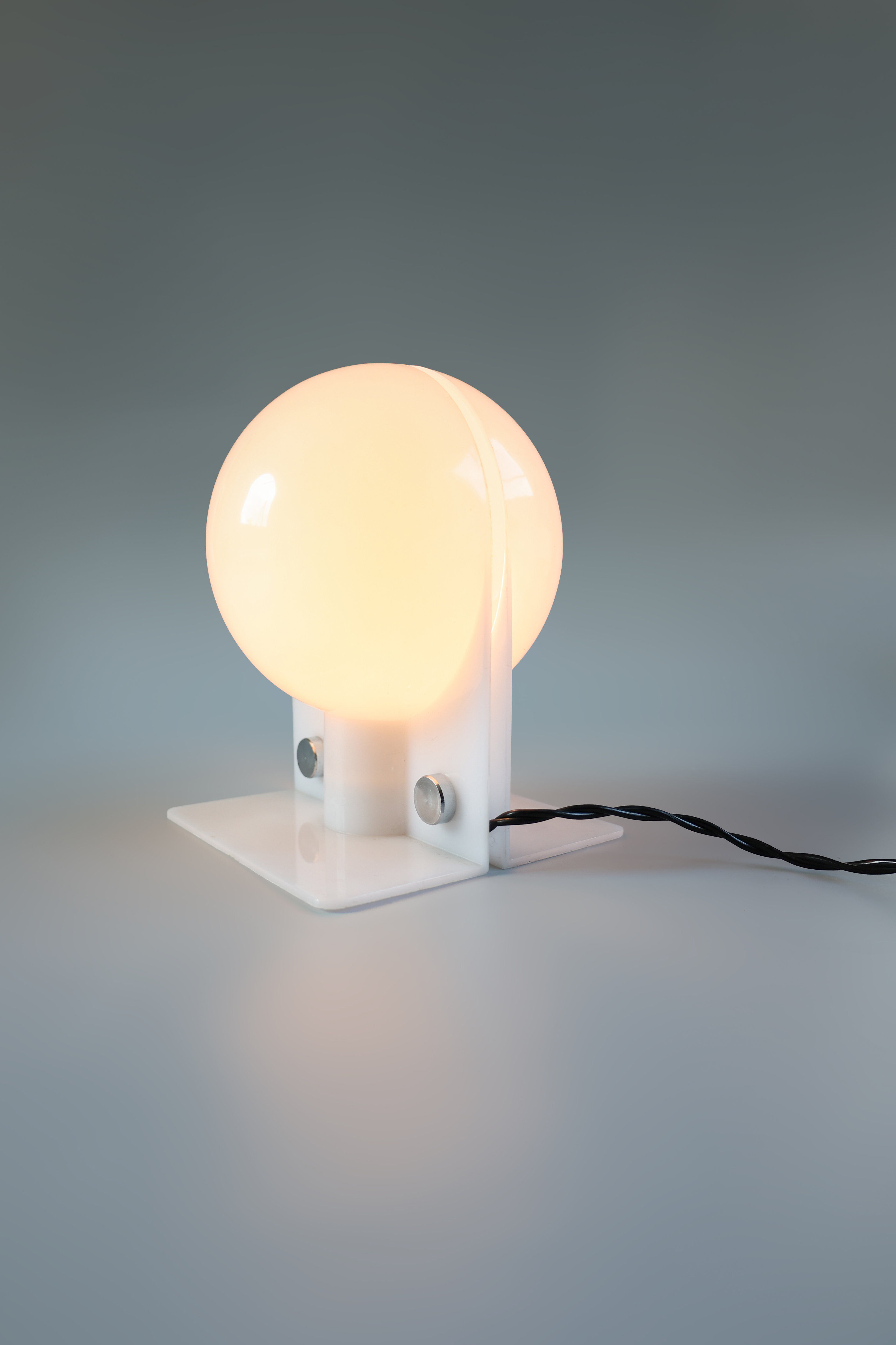 Harvey Guzzini 'Sirio' table lamp, 1970s.