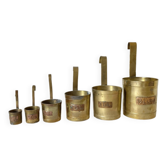 Brass and copper measures, 6 sizes