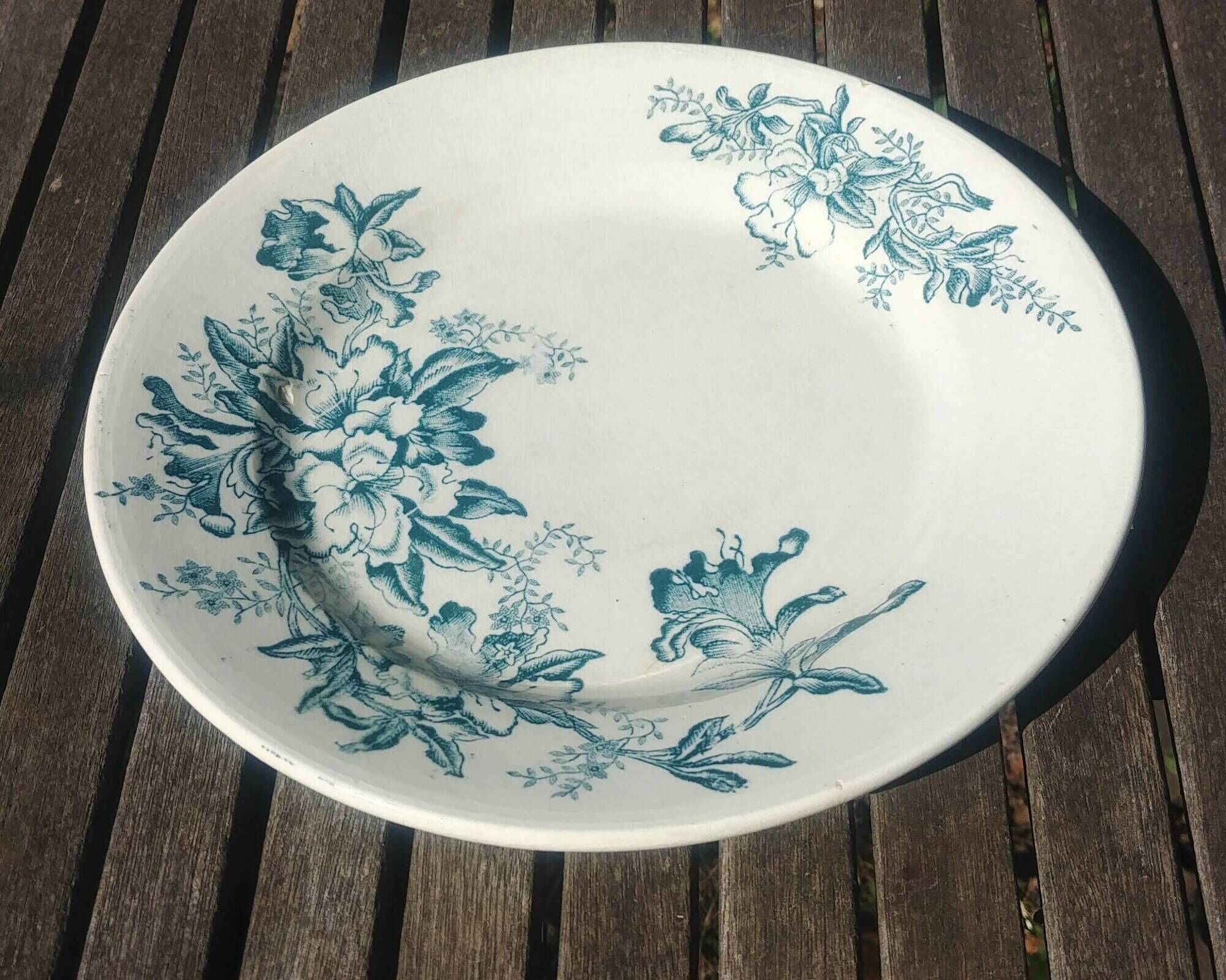 Old iron earthenware flat plate from the Lyon earthenware factory, Floréal model