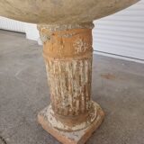 Column-shaped planter