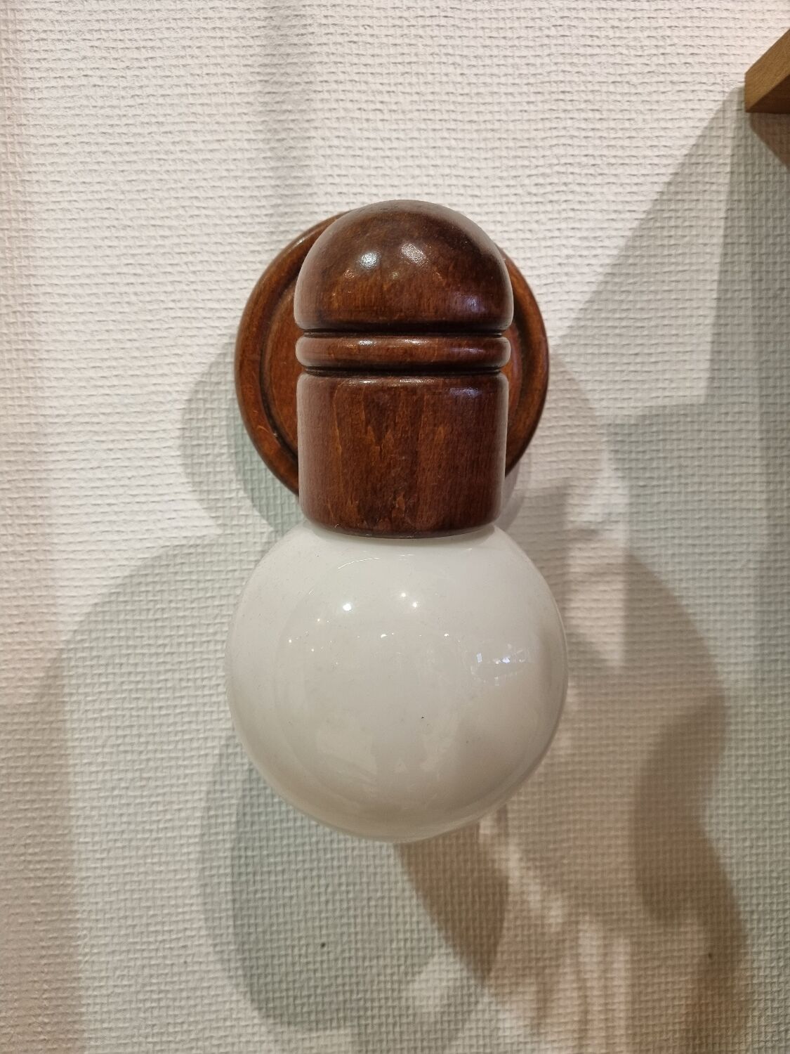 Wall sconce