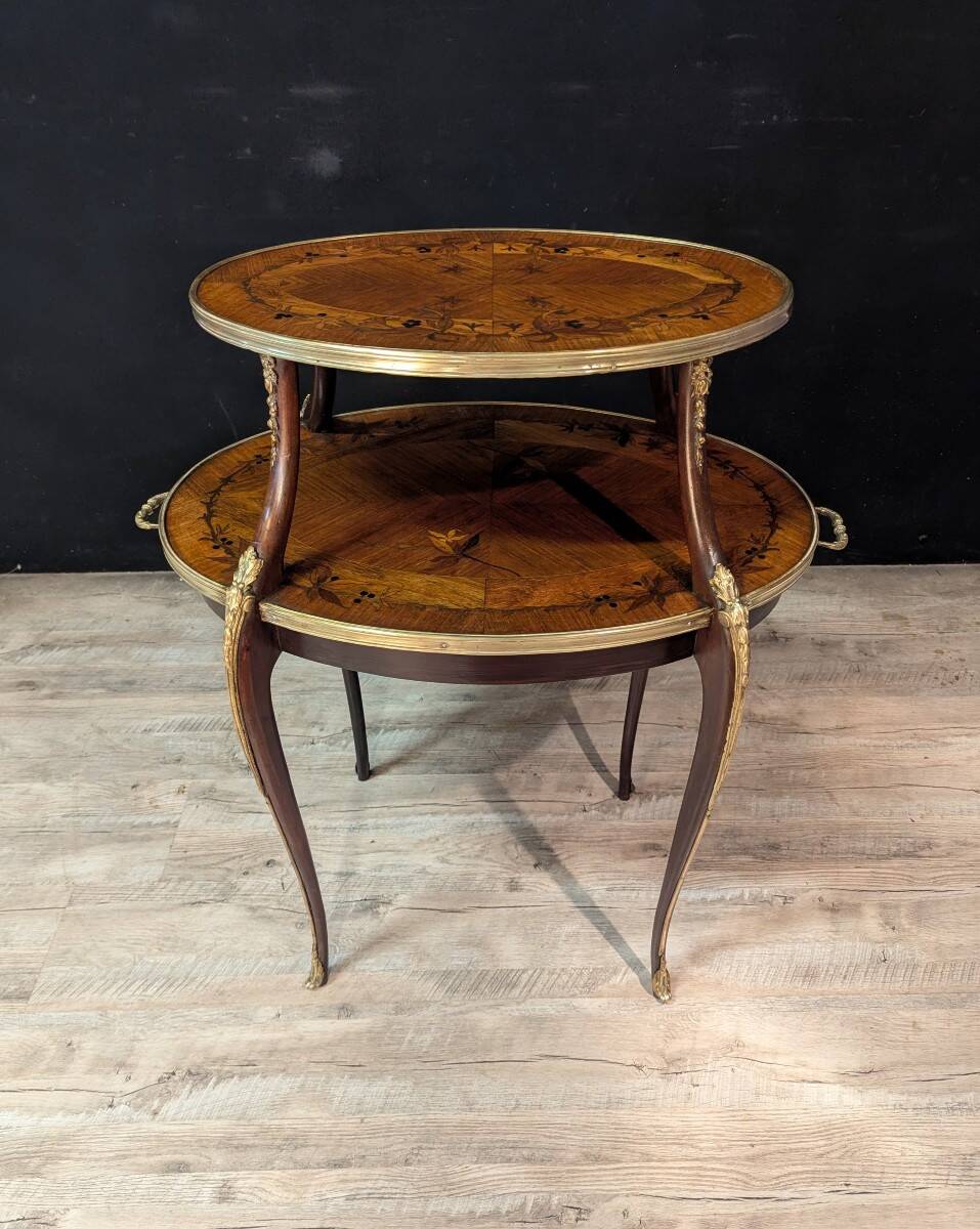 Louis XV style tea table – Marquetry and gilded bronze