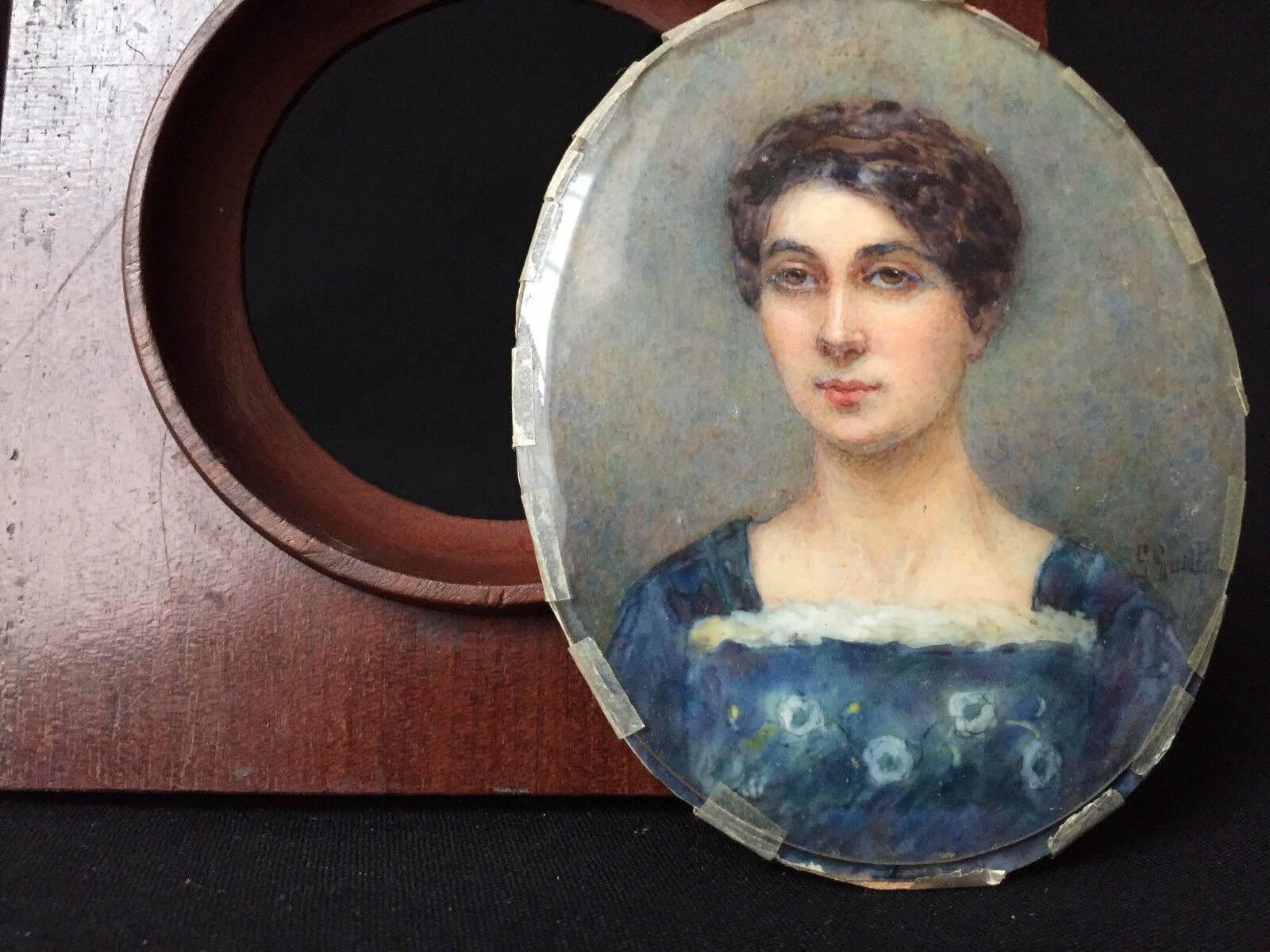 MINIATURE PORTRAIT WOMAN HAND PAINTED NINETEENTH CENTURY SUILEM