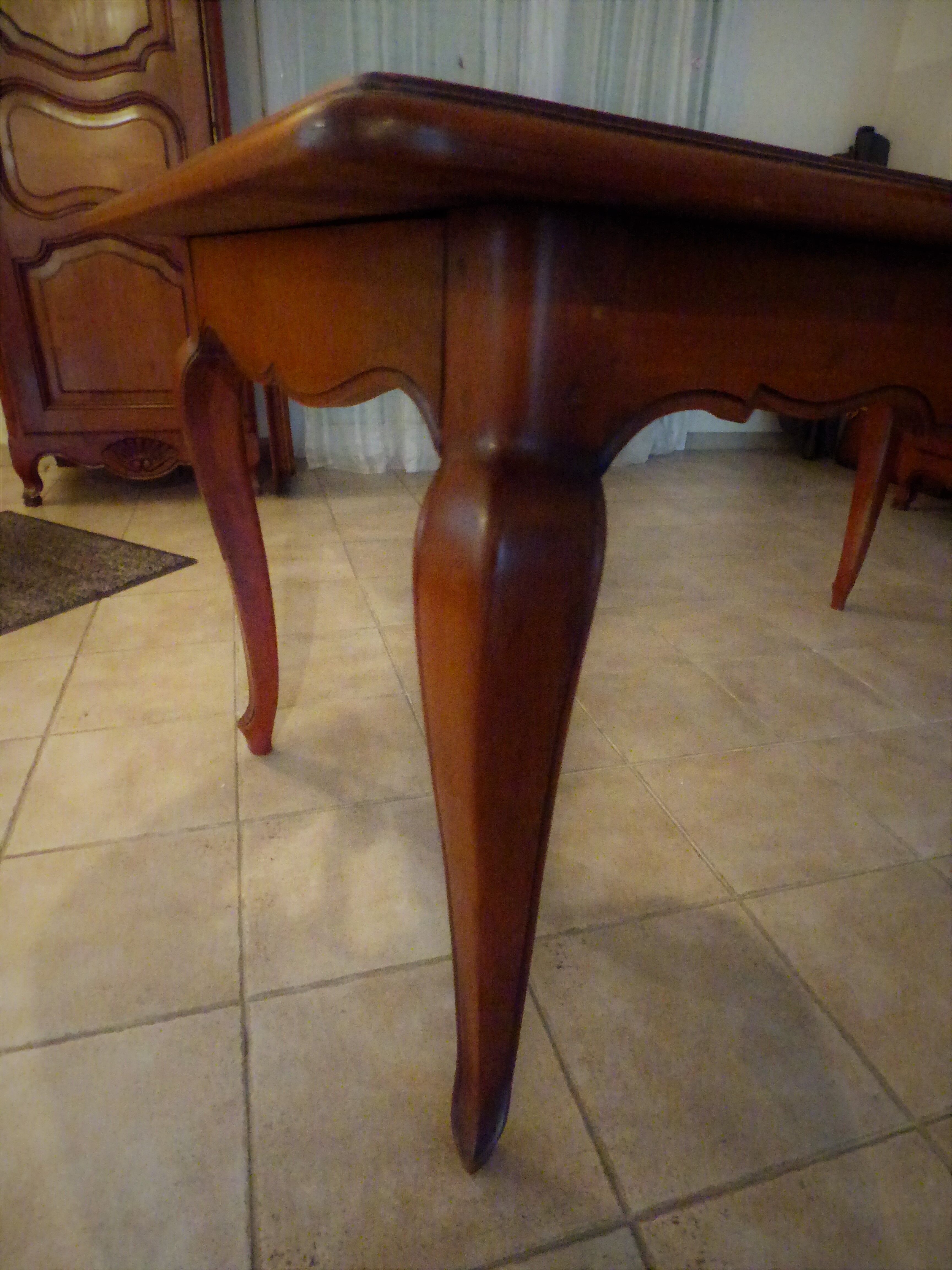Table style Luis XV cherrywood