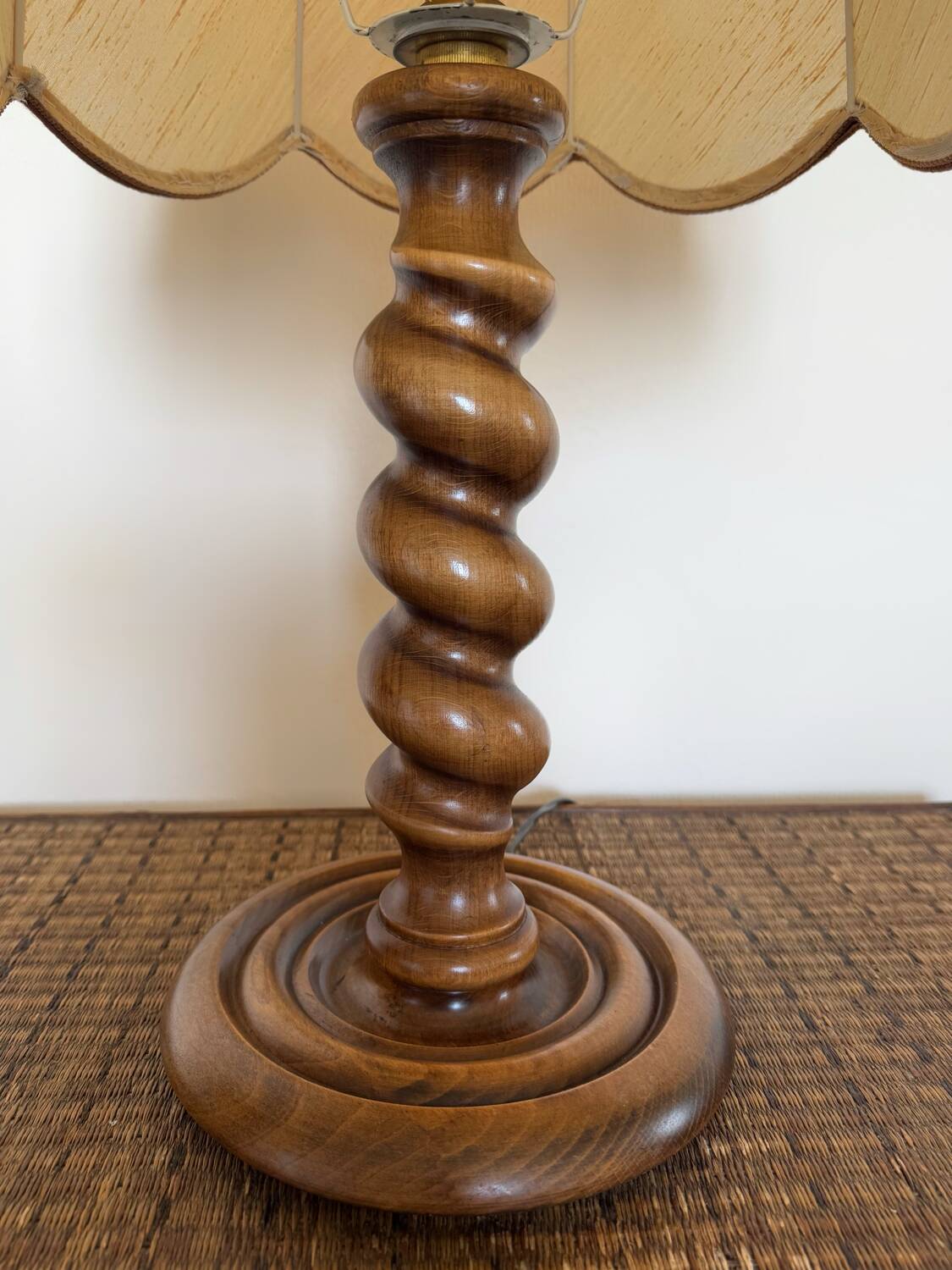 60s twisted wooden lamp