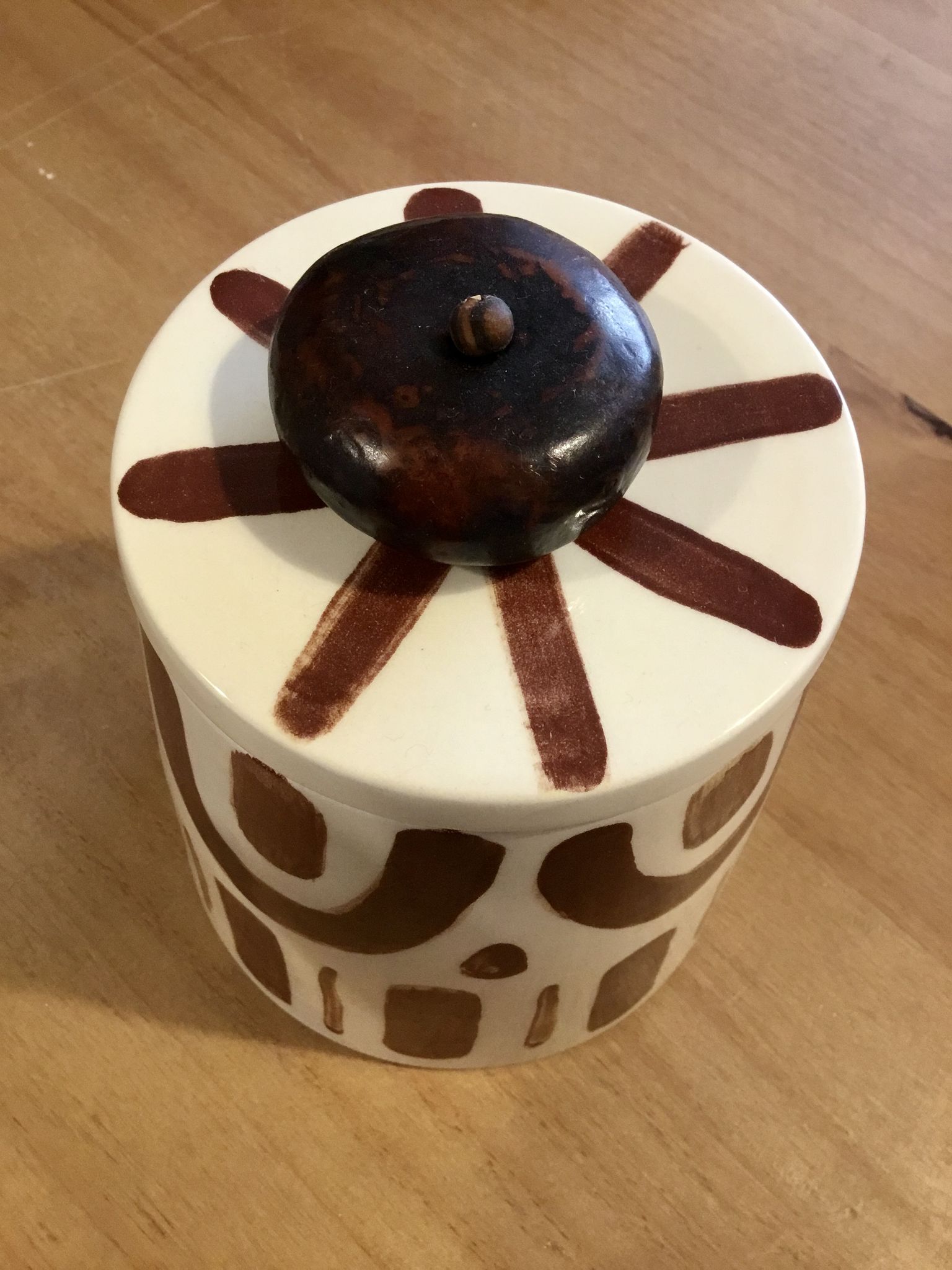 Hand-painted glazed ceramic box of French artisanal vallauris