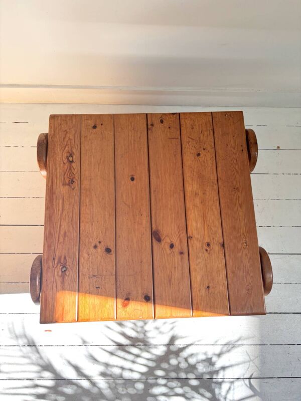 Table basse brutalistes en pin