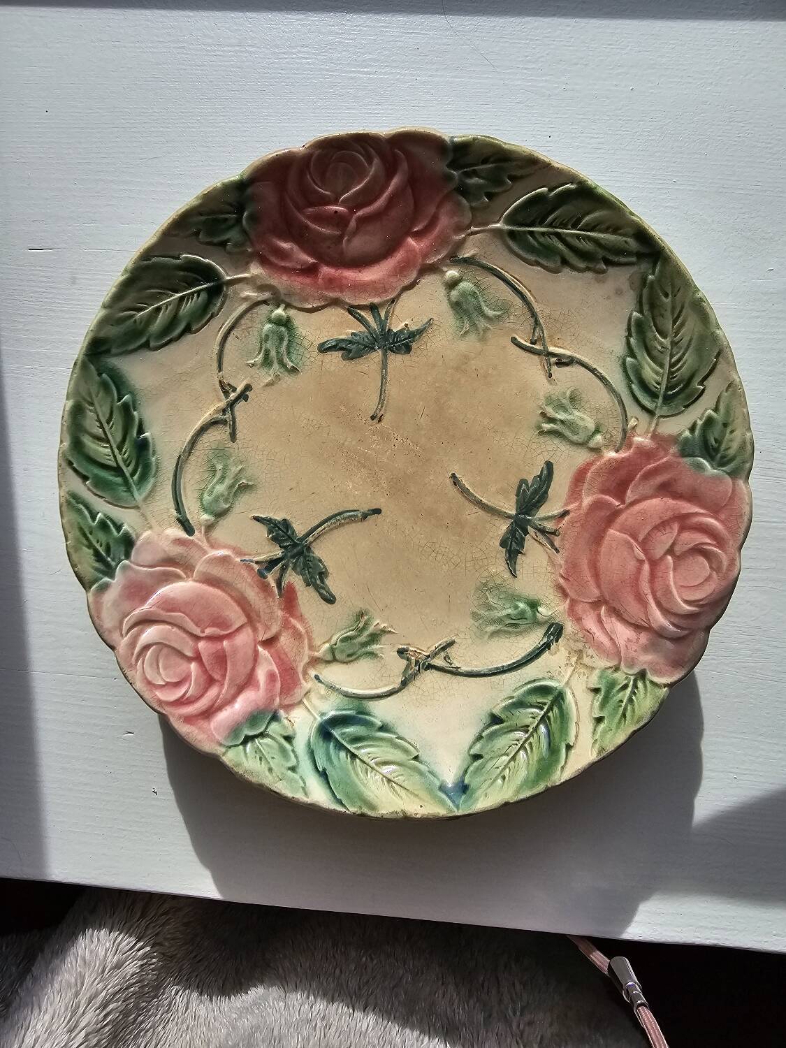 Lot de 7 assiettes Barbotine