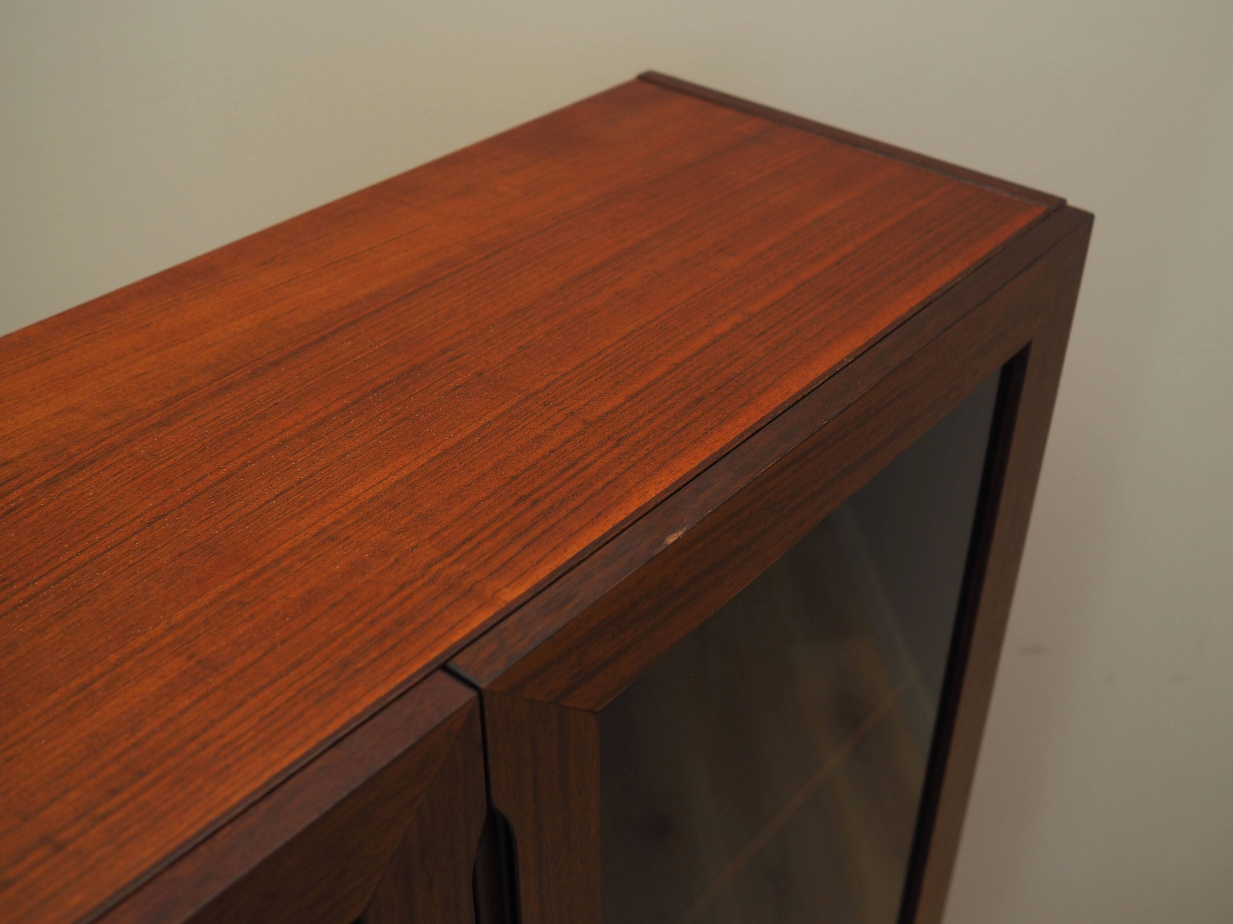 Mahogany showcase, Danish design, 1970s, production: Denmark