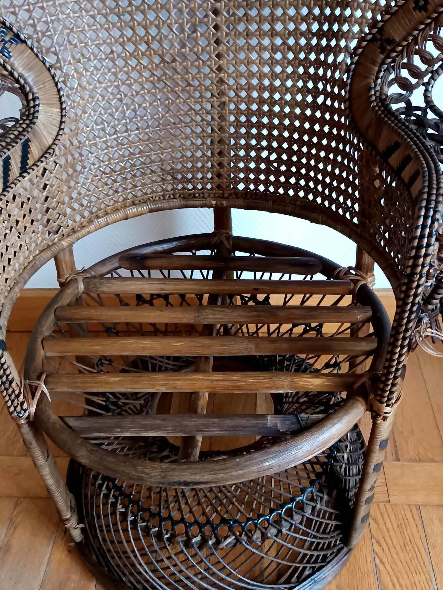 Vintage Emmanuelle armchair Peacock circa 1960
