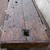 Workbench in raw wood with the press