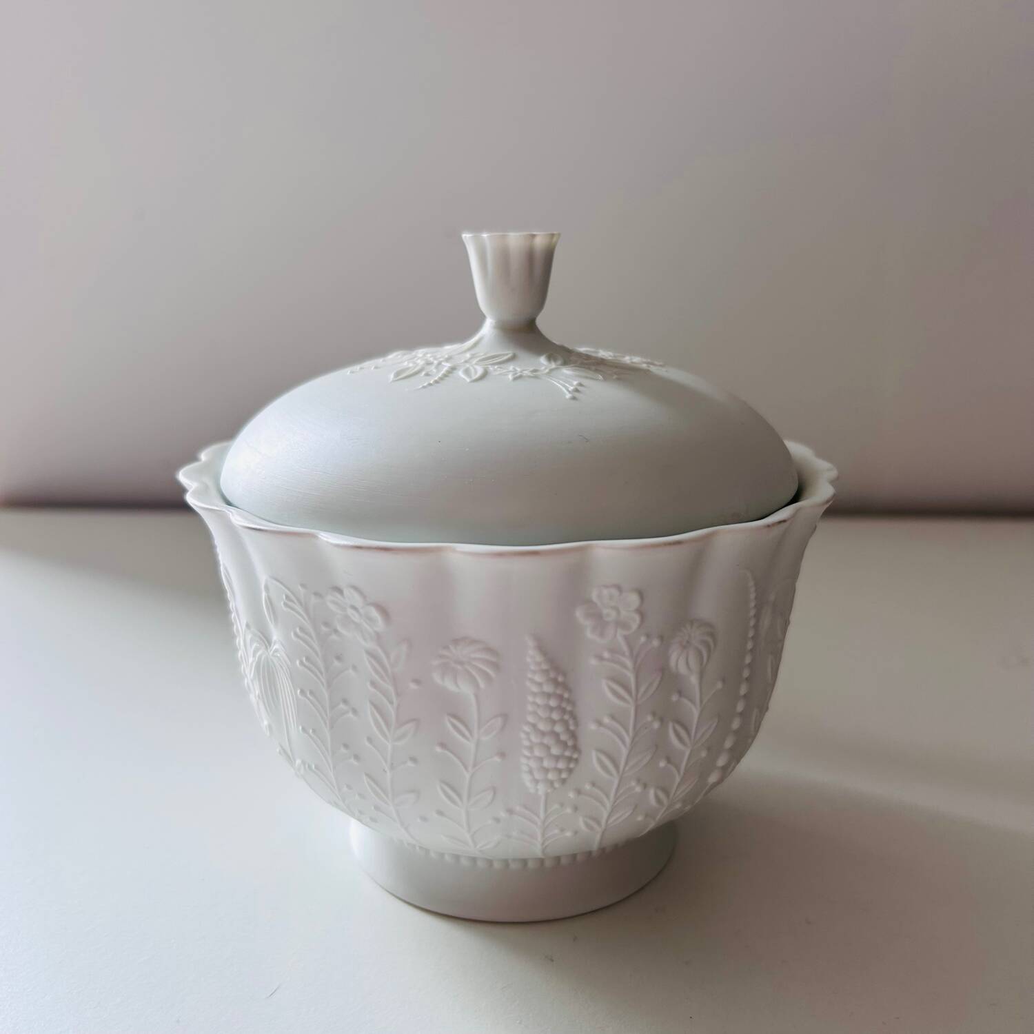 Kaiser porcelain sugar bowl