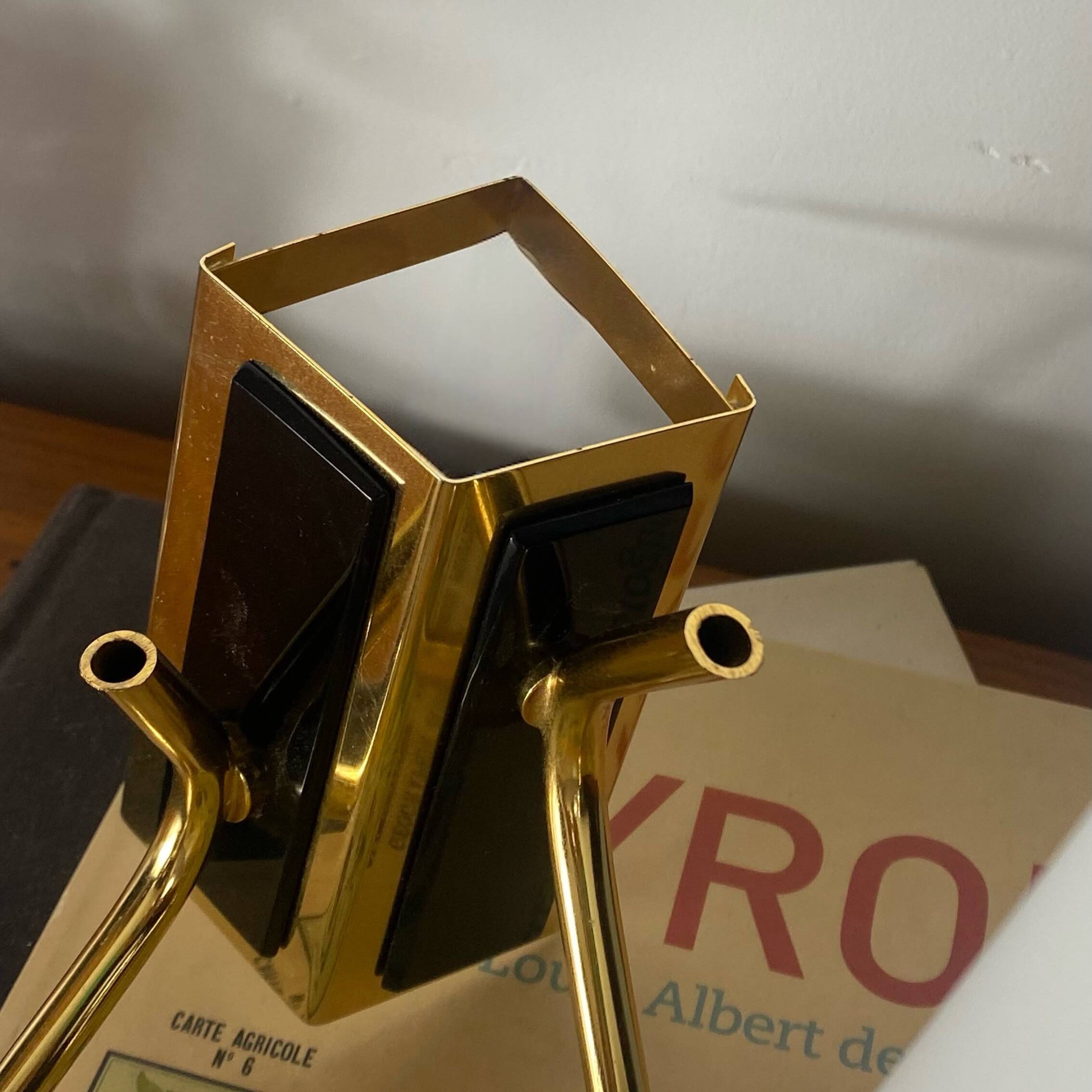 Double corner wall light 1950s 1960s in gilded metal with glass tulips.