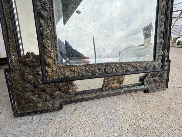 Miroir en laiton et bois noirci de style louis xiii vers 1880 h : 149 cm