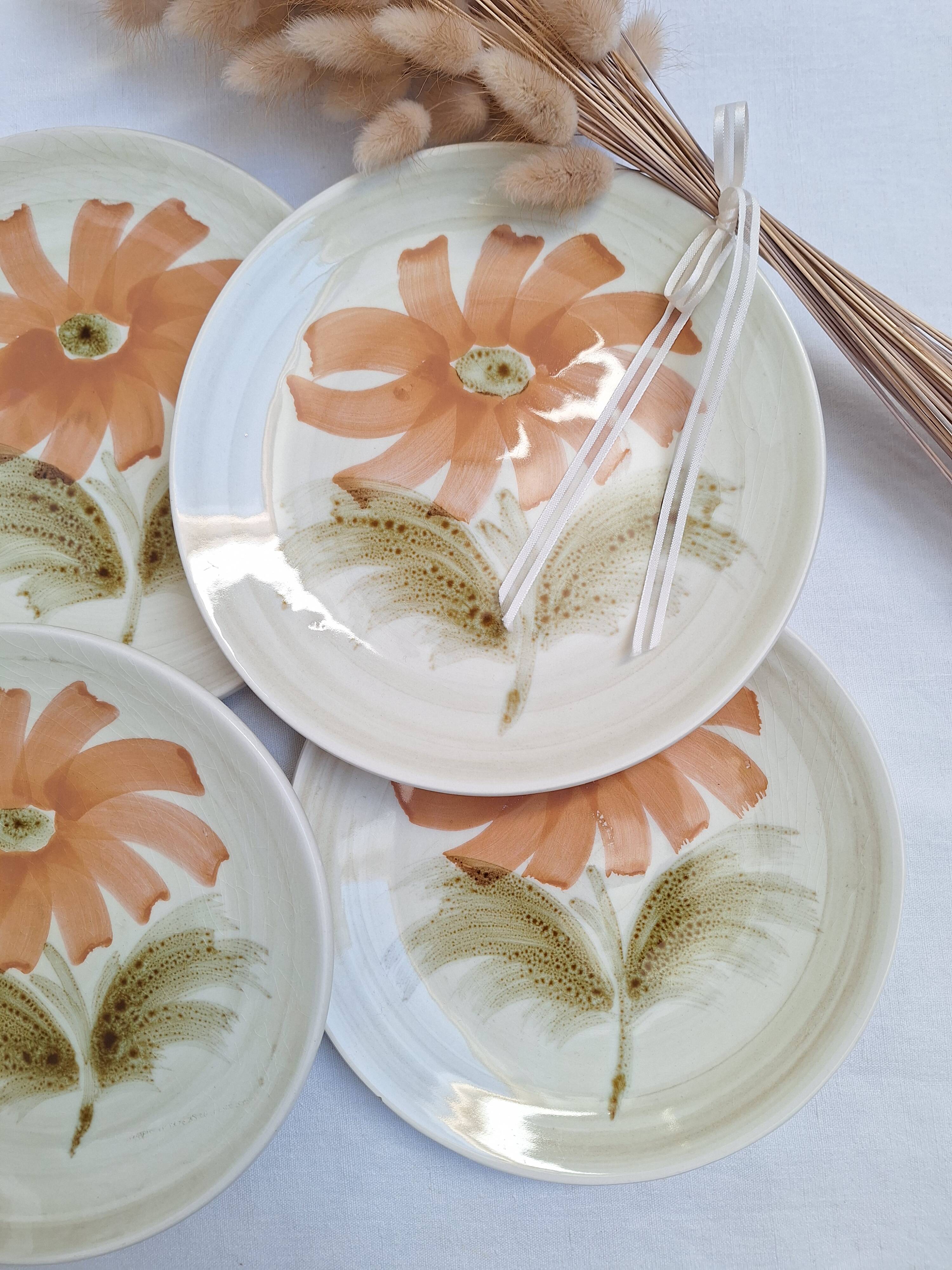 Dessert plates with flowers St Amand