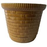 Cache pot slip basket