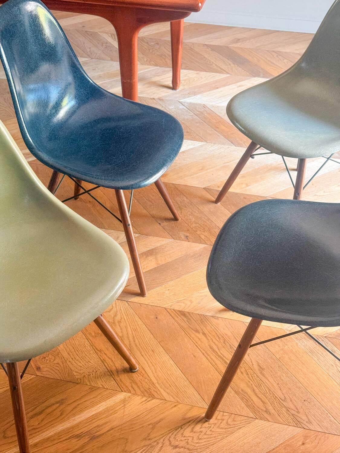 Set of 4 Eames chairs from the 60s, Herman Miller