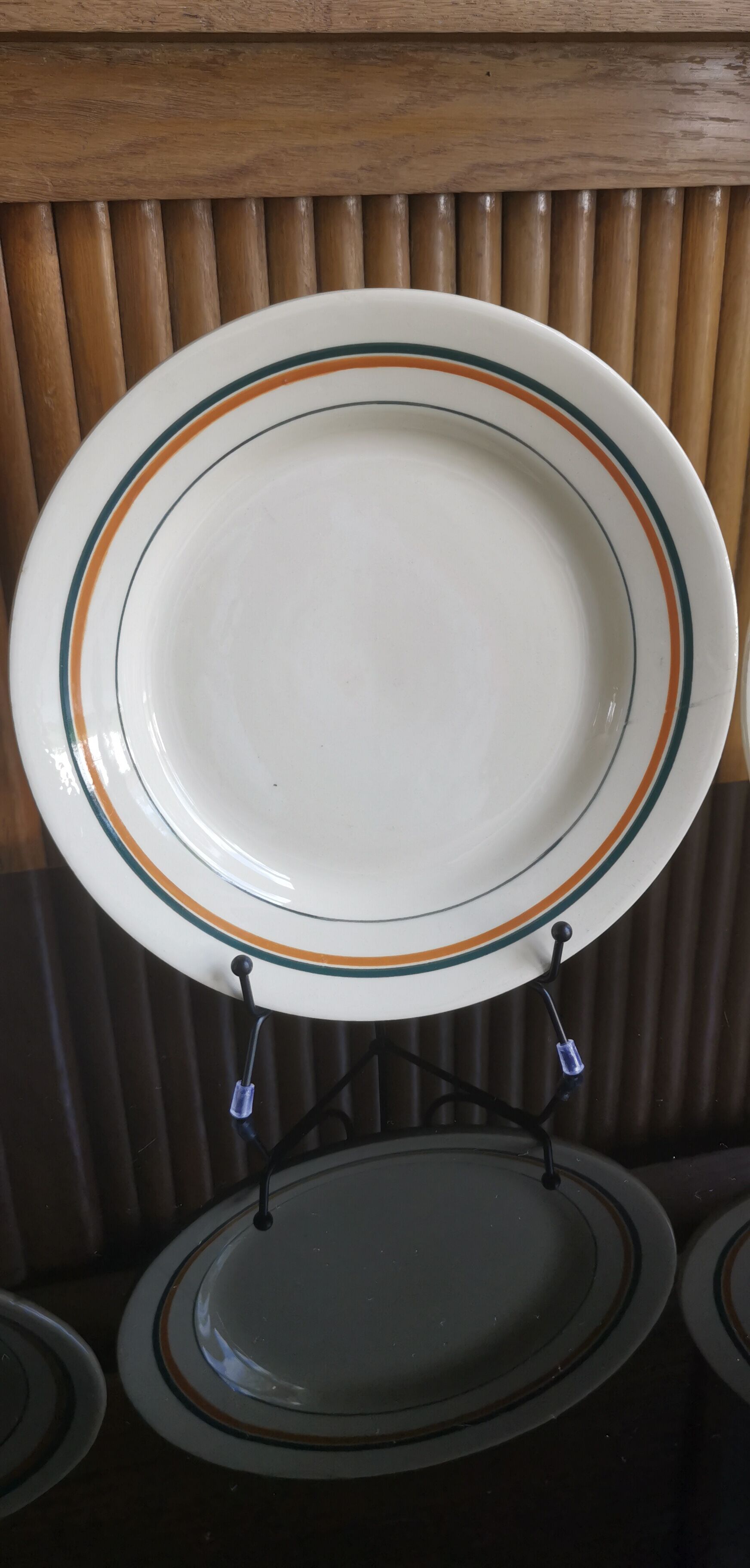 4 flat plates in earthenware, St Amand, Newton service
