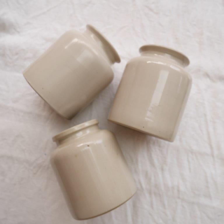 Set of 3 beige mustard jars