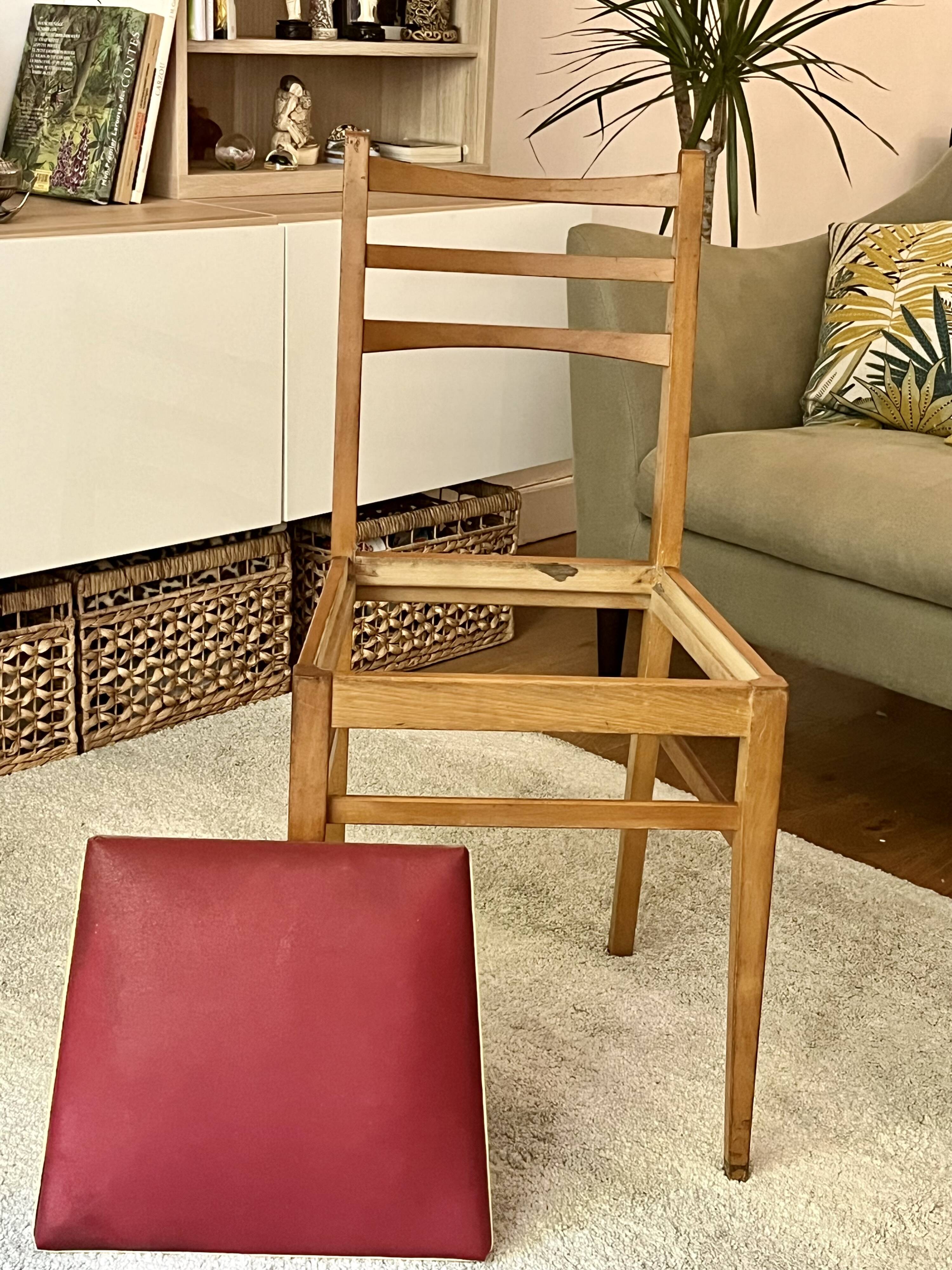 Set of 5 vintage chairs - Beech wood - Faux leather - 1950s