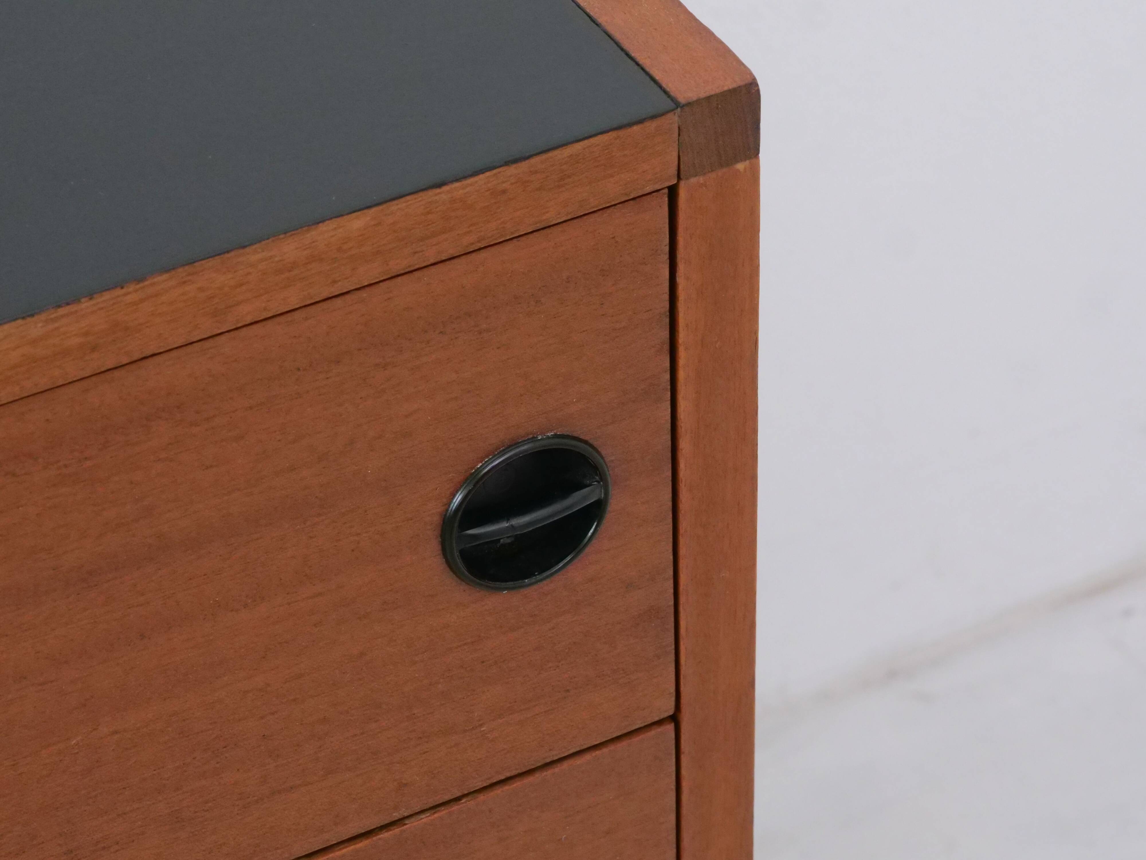 Commode à triroirs mid century design Français ARP Minvielle