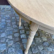 Round extendable dining table Louis Philippe stripped in oak 1960 100cm