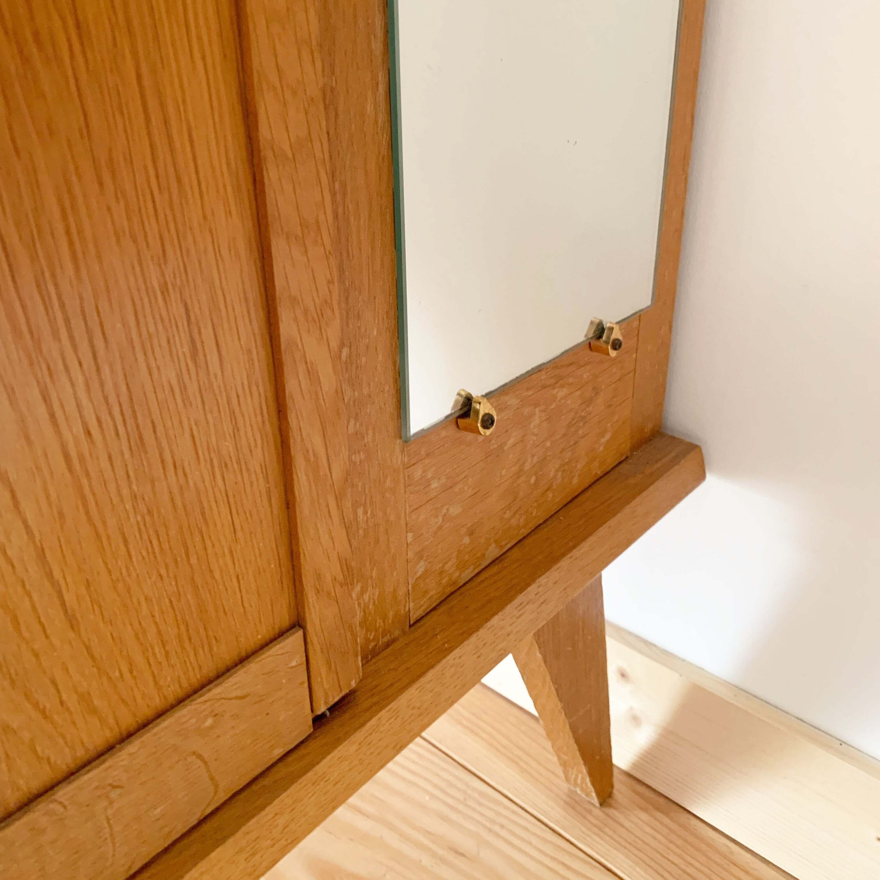 Cabinet from the 50s