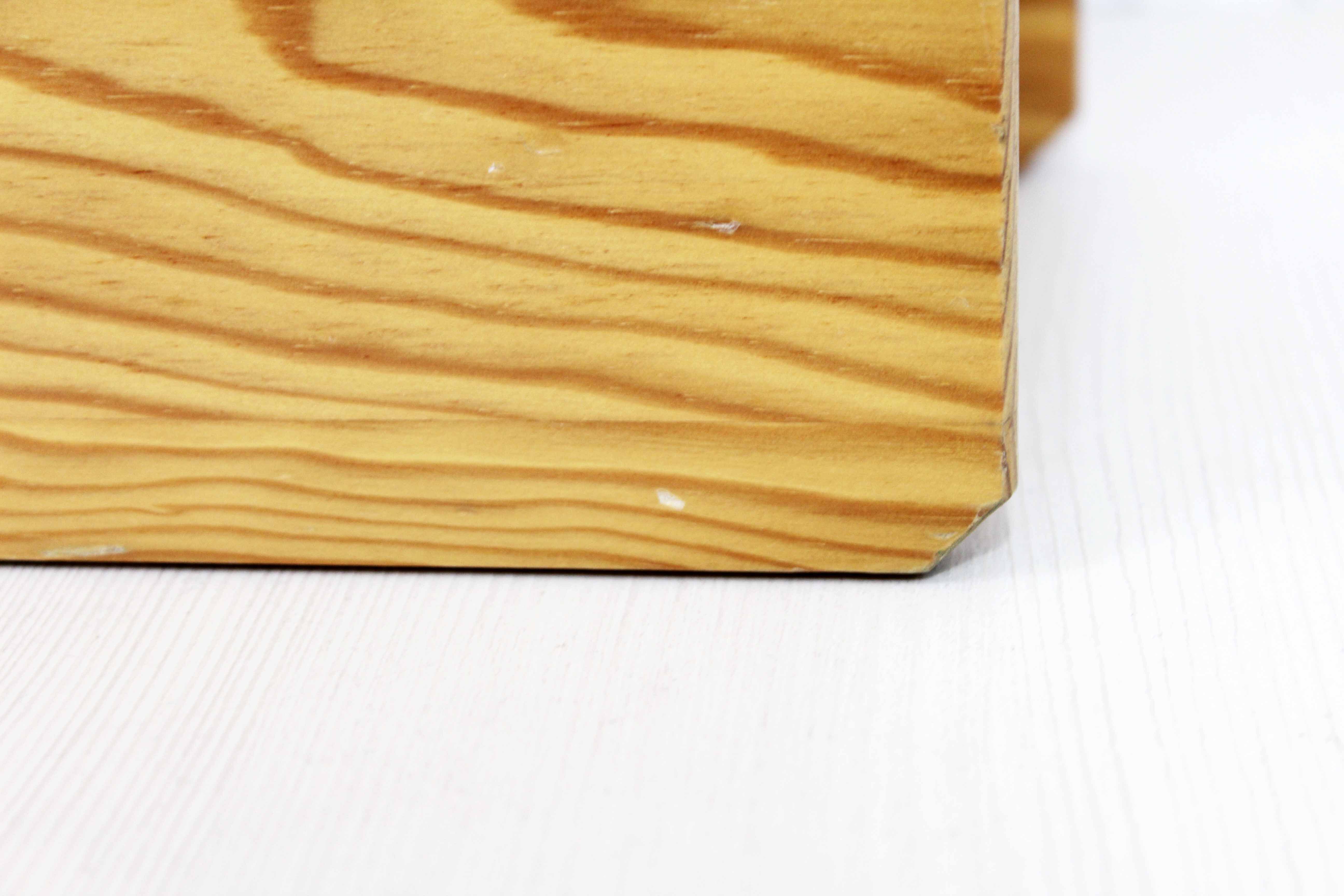 Pine magazine holder