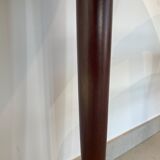 Extendable teak round table