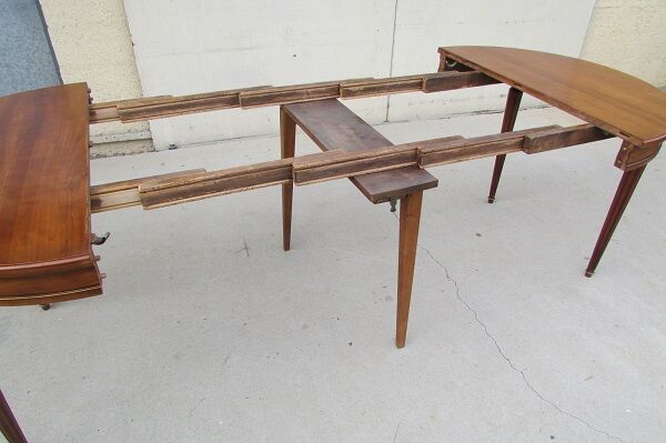 Opening round table on 3 extensions, 12 people