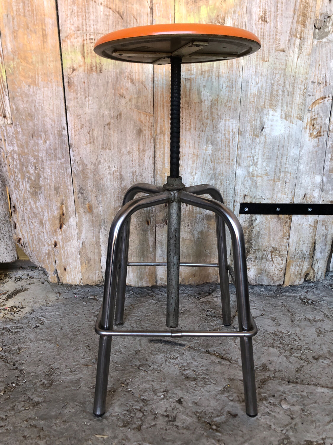 Tabouret à vis Werzalit