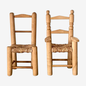 2 chaises pour poupées