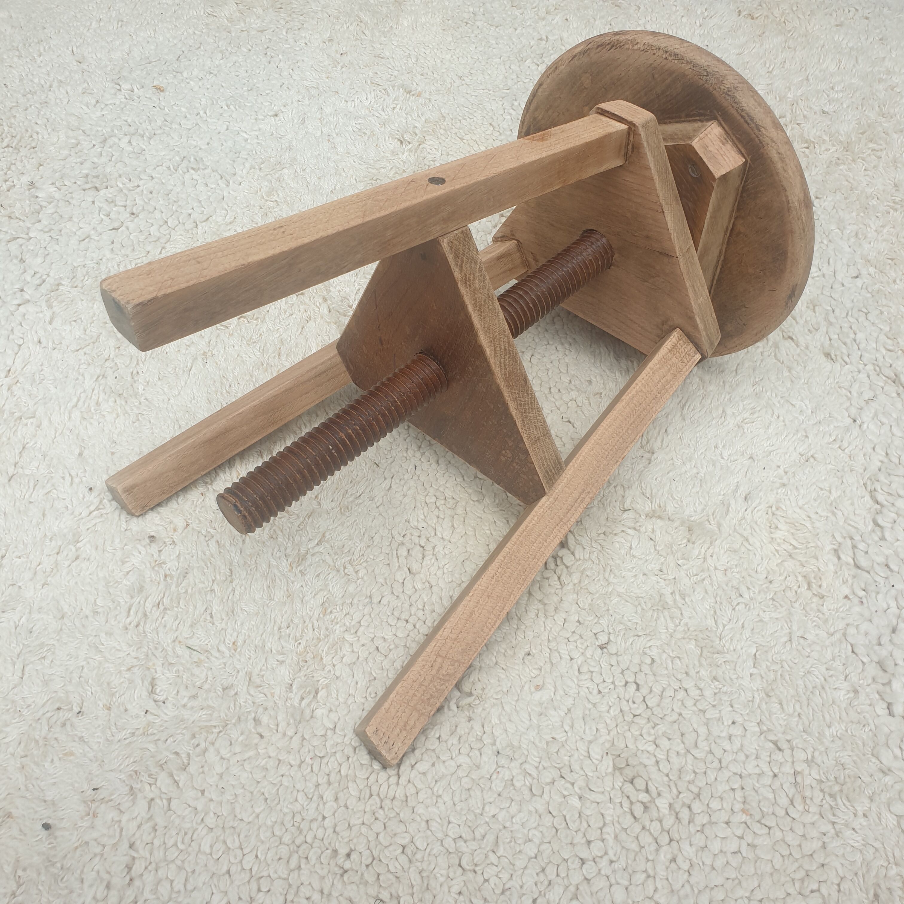 Watchmaker's stool with oak screw